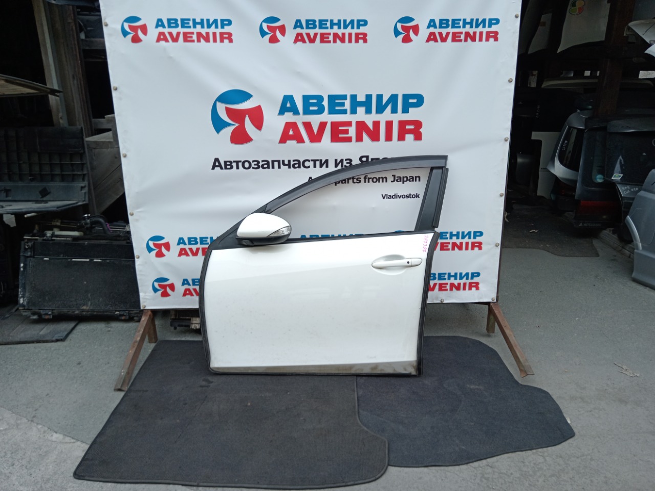 Дверь MAZDA AXELA BL3FW передняя левая (б/у)