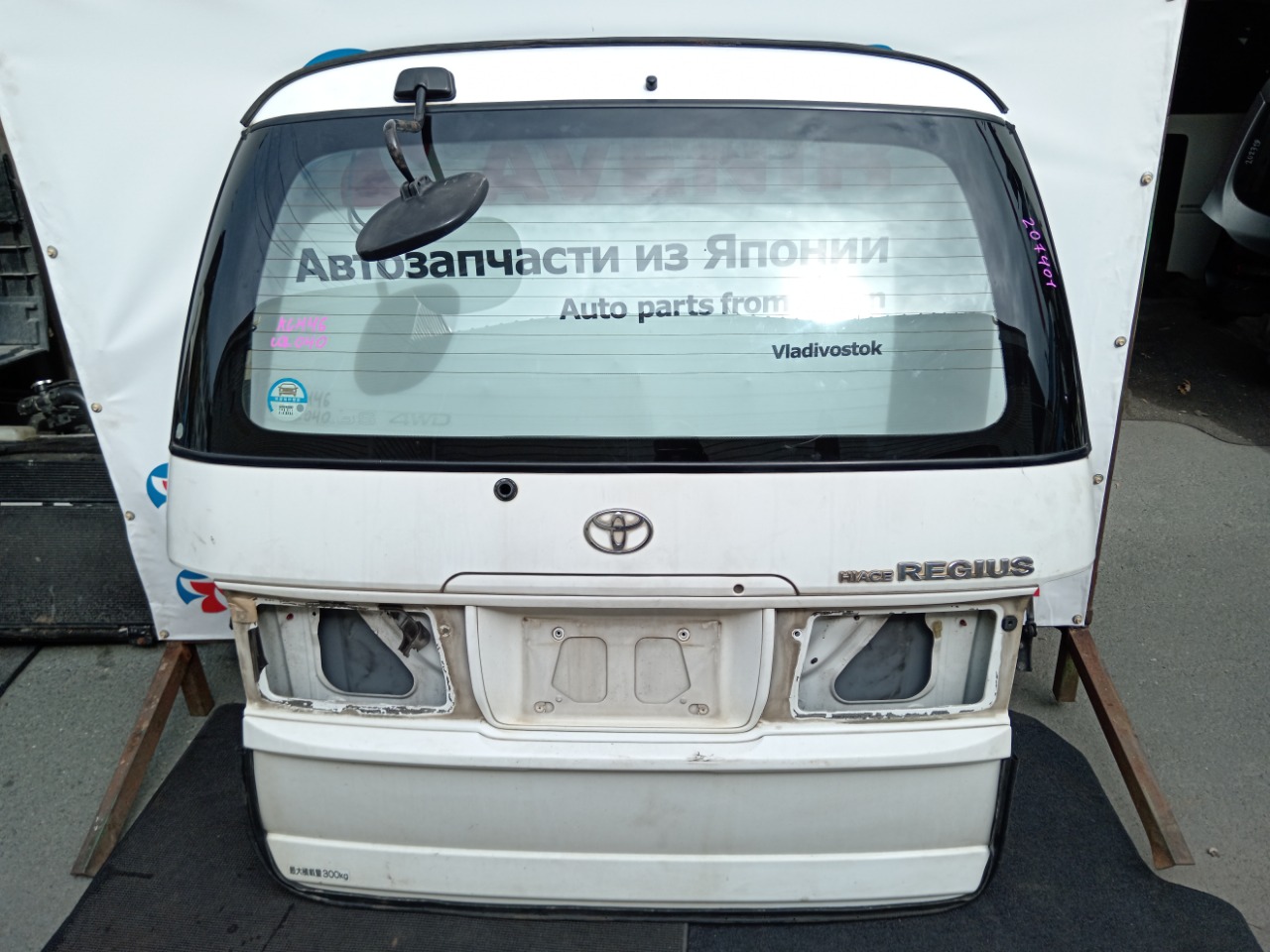 Дверь задняя TOYOTA HIACE REGIUS RCH41W задняя (б/у)