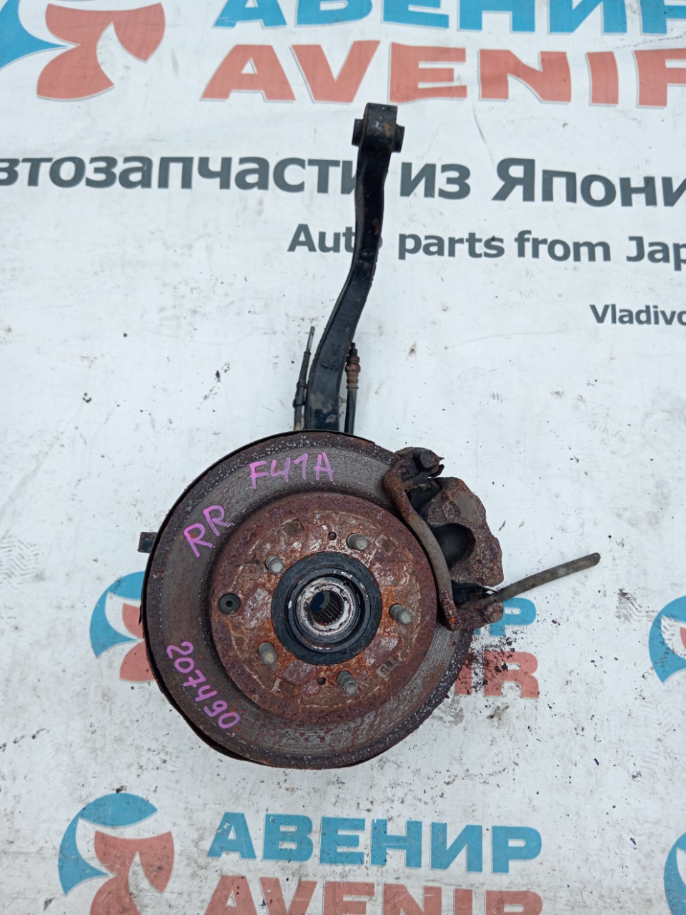 Ступица MITSUBISHI DIAMANT F41A 6G73 задняя правая (б/у)