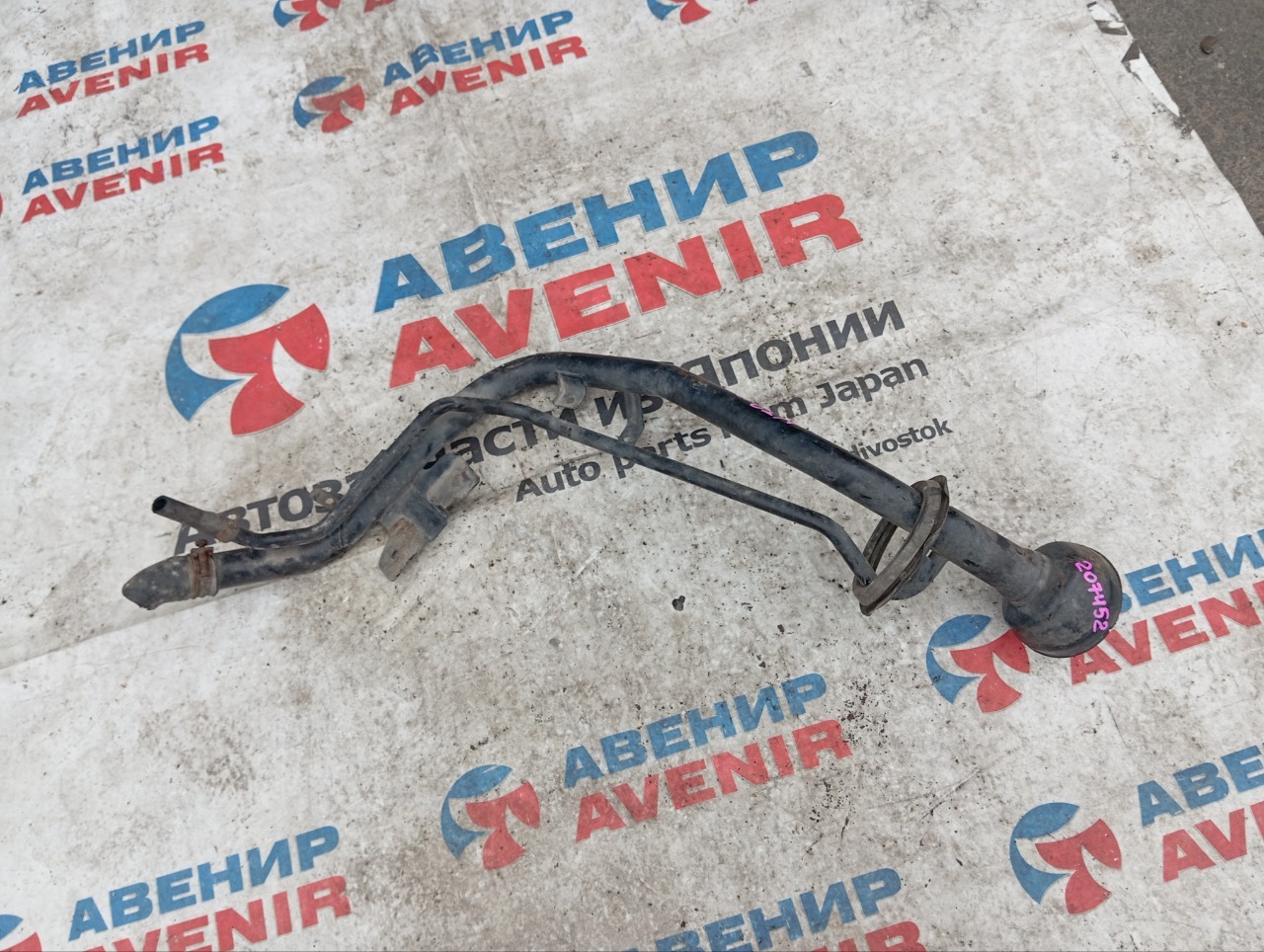 Горловина топливного бака NISSAN X-TRAIL NT30 QR20DE (б/у)
