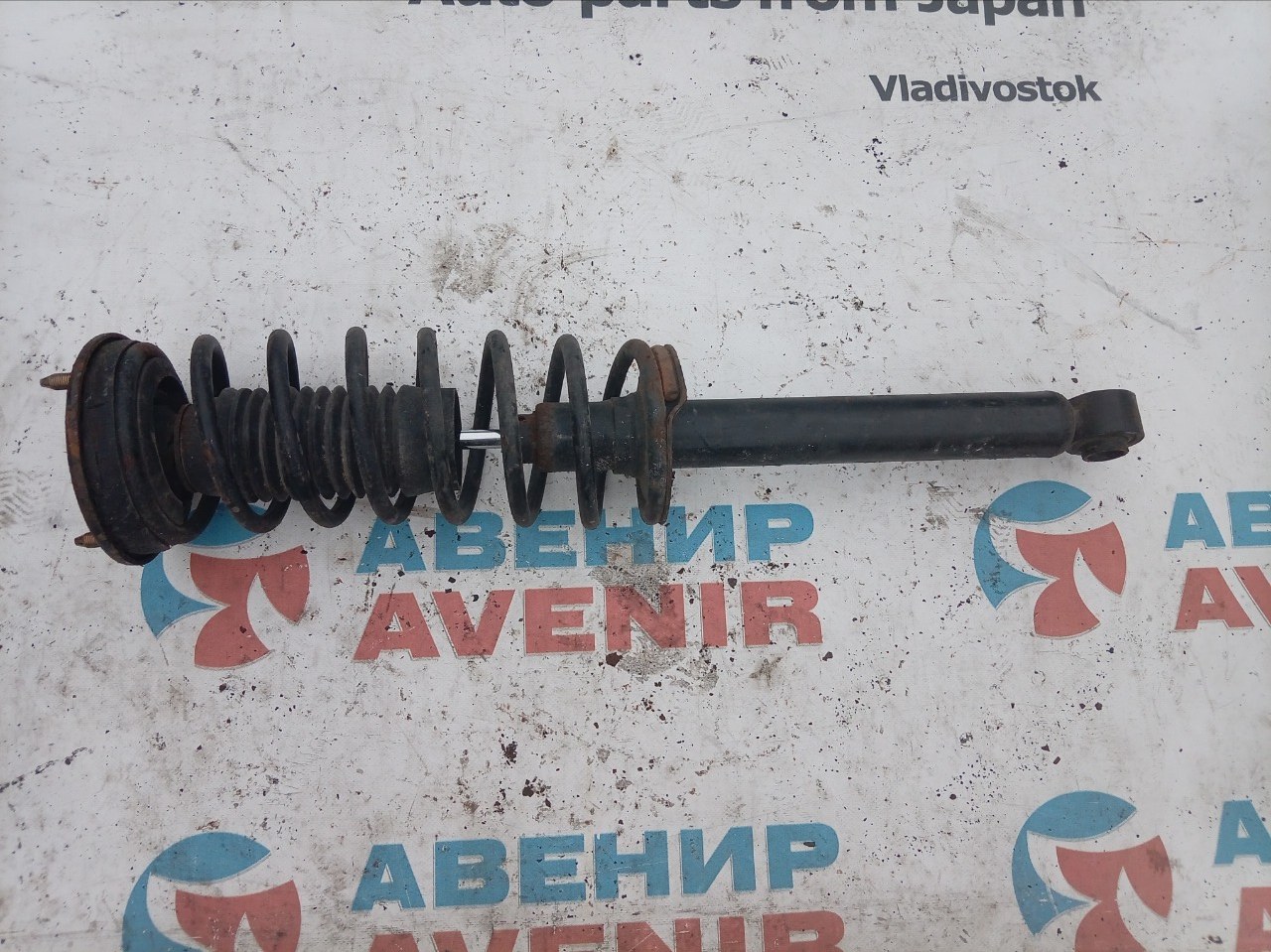 Стойка MITSUBISHI DIAMANT F41A 6G73 задняя левая (б/у)