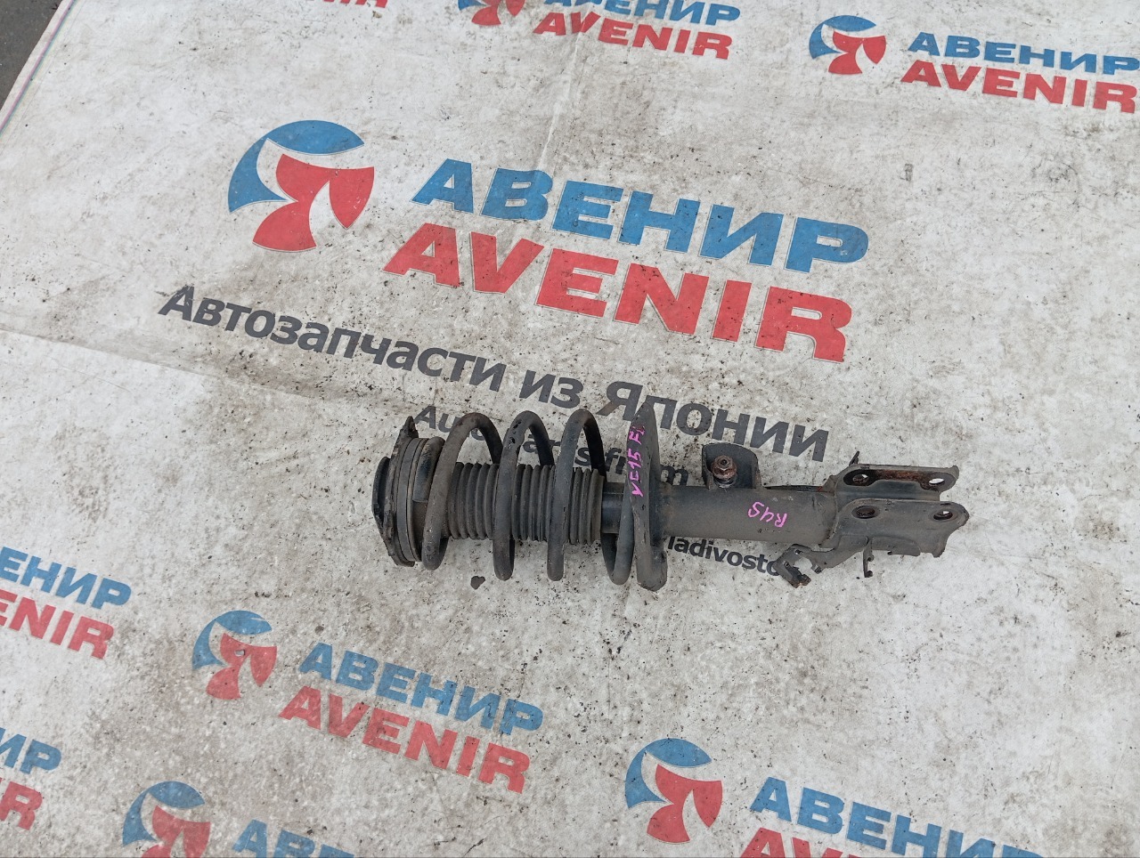 Стойка NISSAN JUKE YF15 HR15DE передняя левая (б/у)