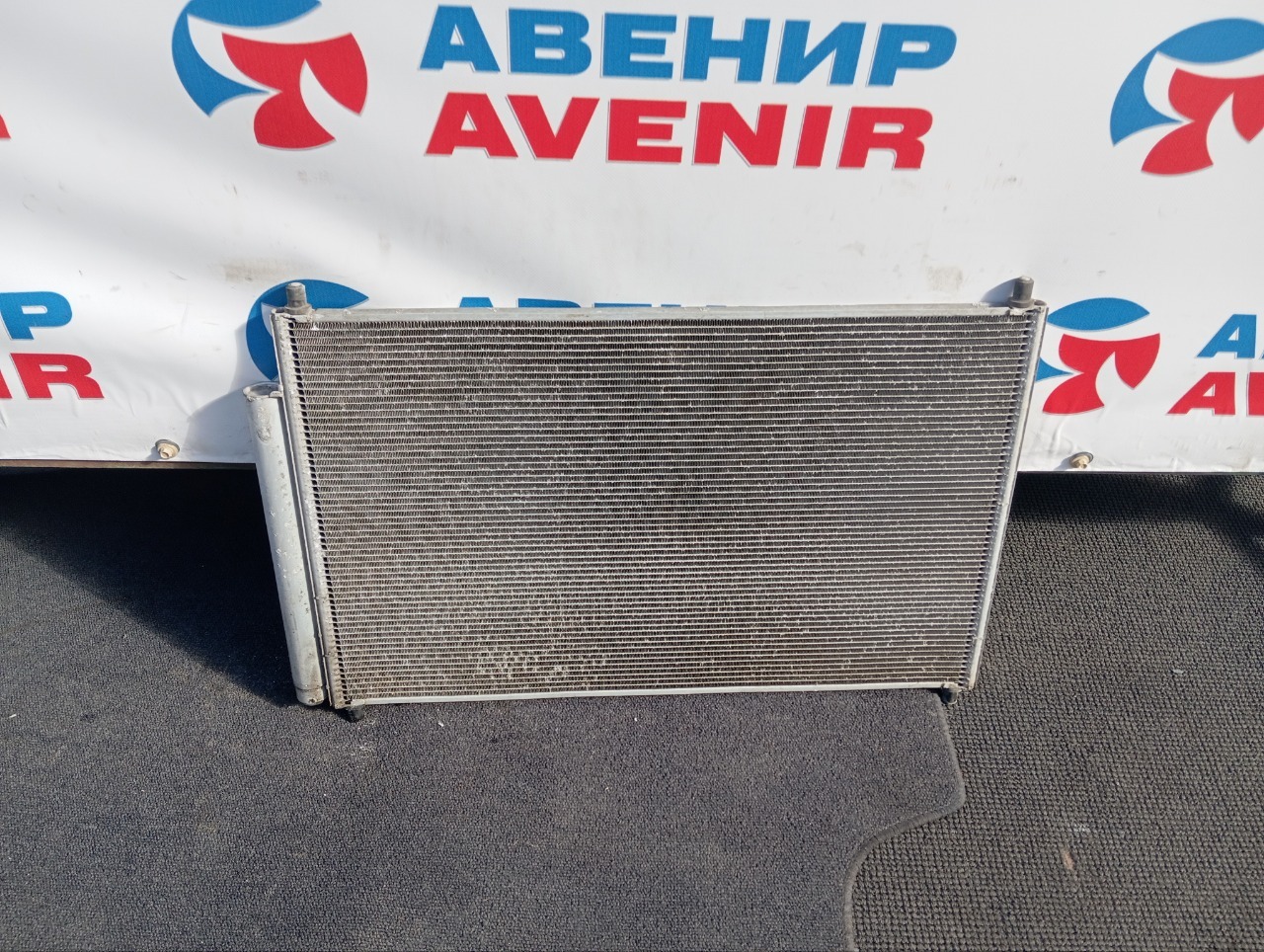 Радиатор кондиционера TOYOTA WISH ZGE20G 2ZR-FAE (б/у)