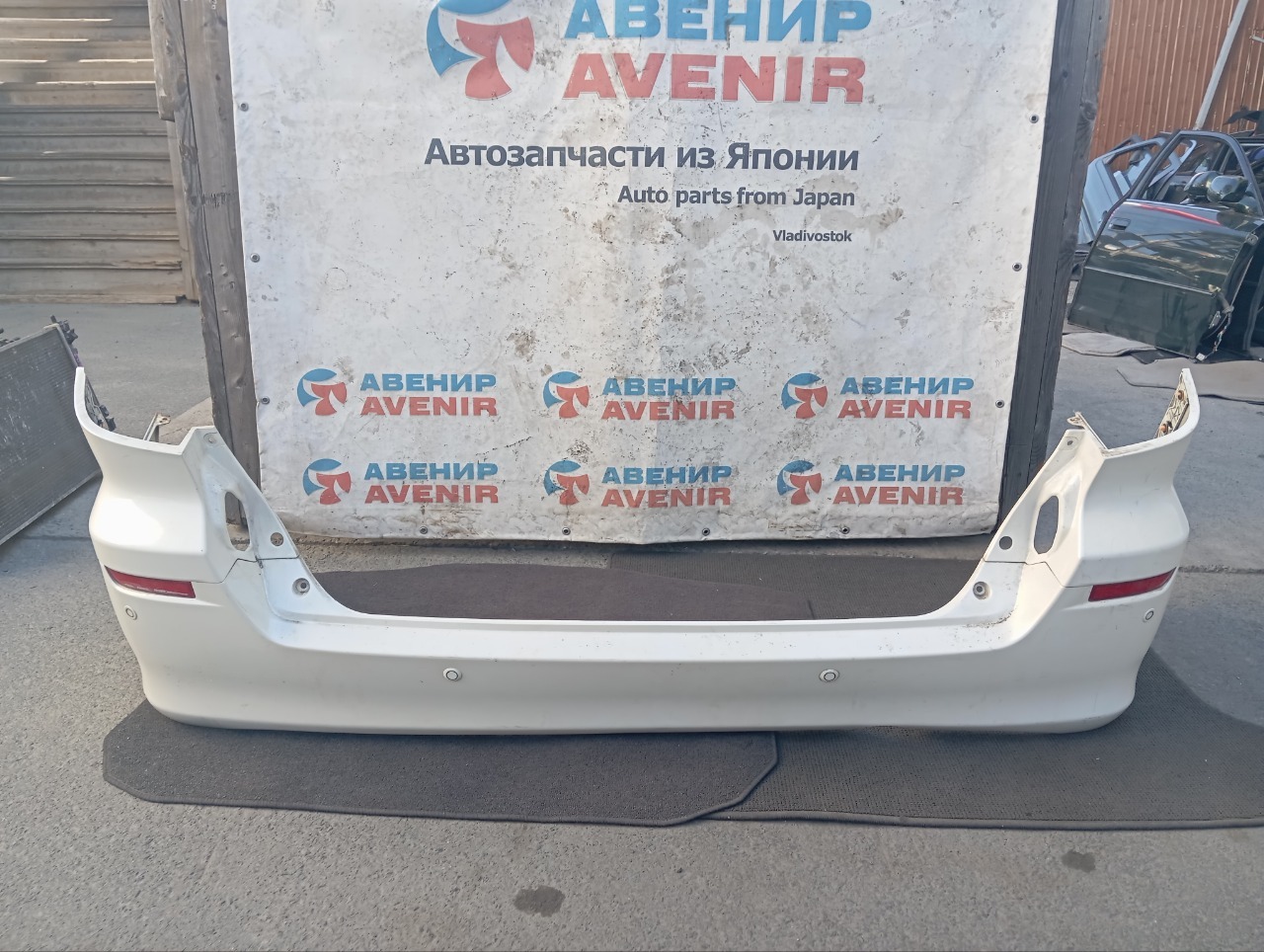 Бампер TOYOTA ALPHARD ANH10 задний (б/у)