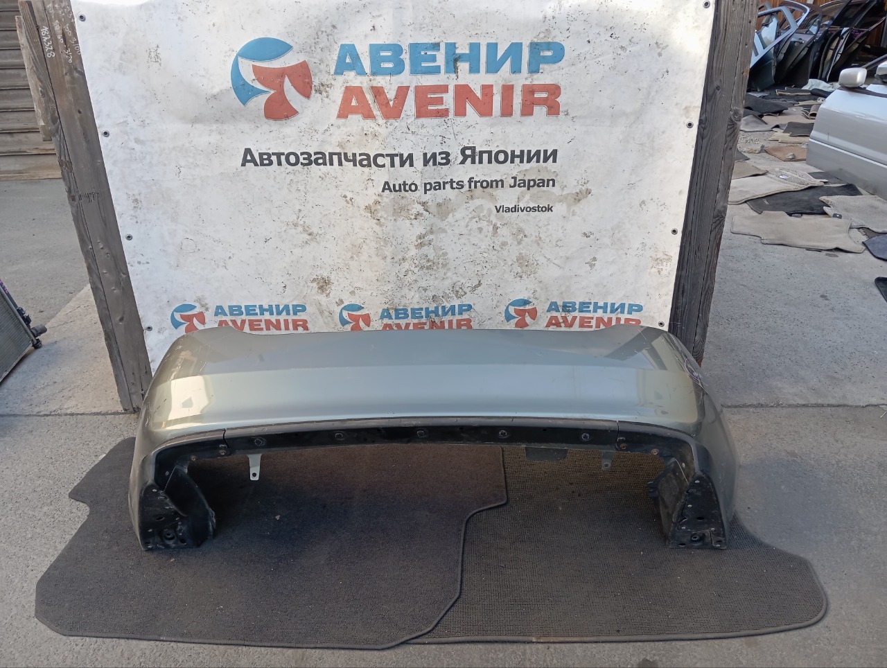 Бампер TOYOTA PRIUS NHW20 1NZ-FXE задний (б/у)