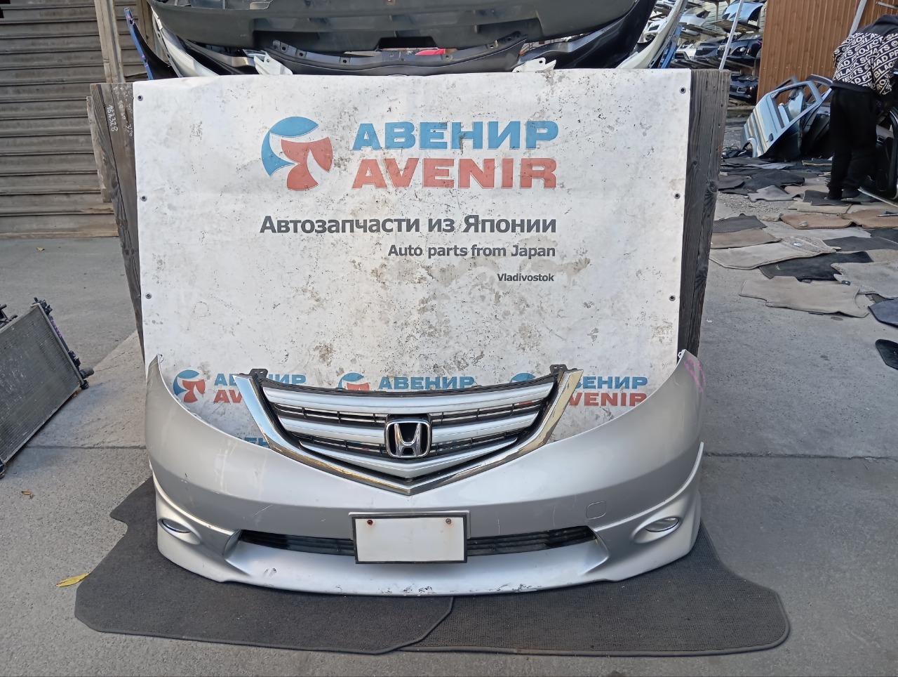 Бампер HONDA ELYSION RR1 передний (б/у)