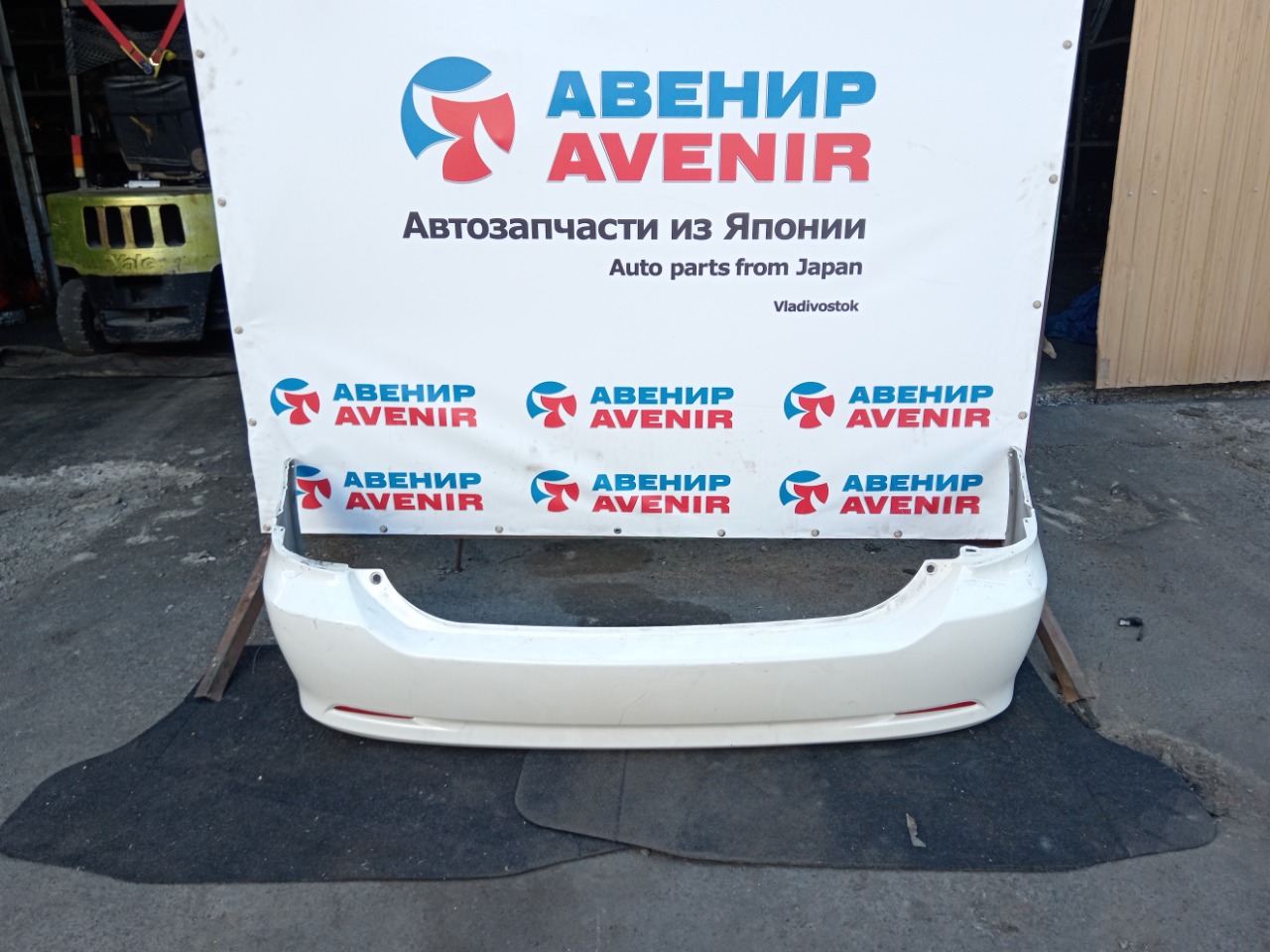 Бампер TOYOTA WISH ZNE14G задний (б/у)