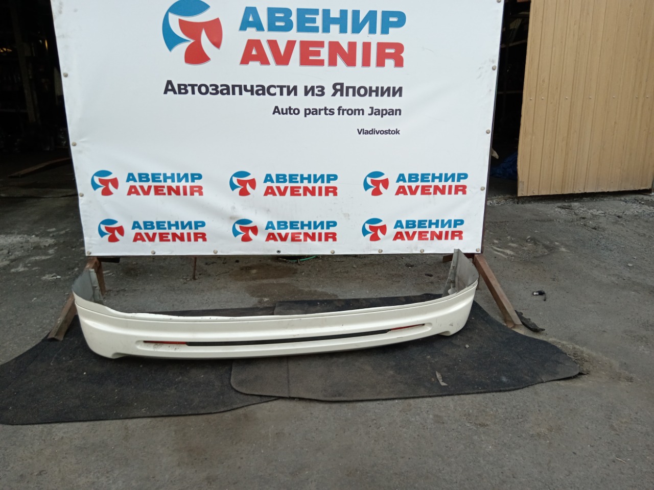 Губа HONDA STEPWGN RG1 задняя (б/у)