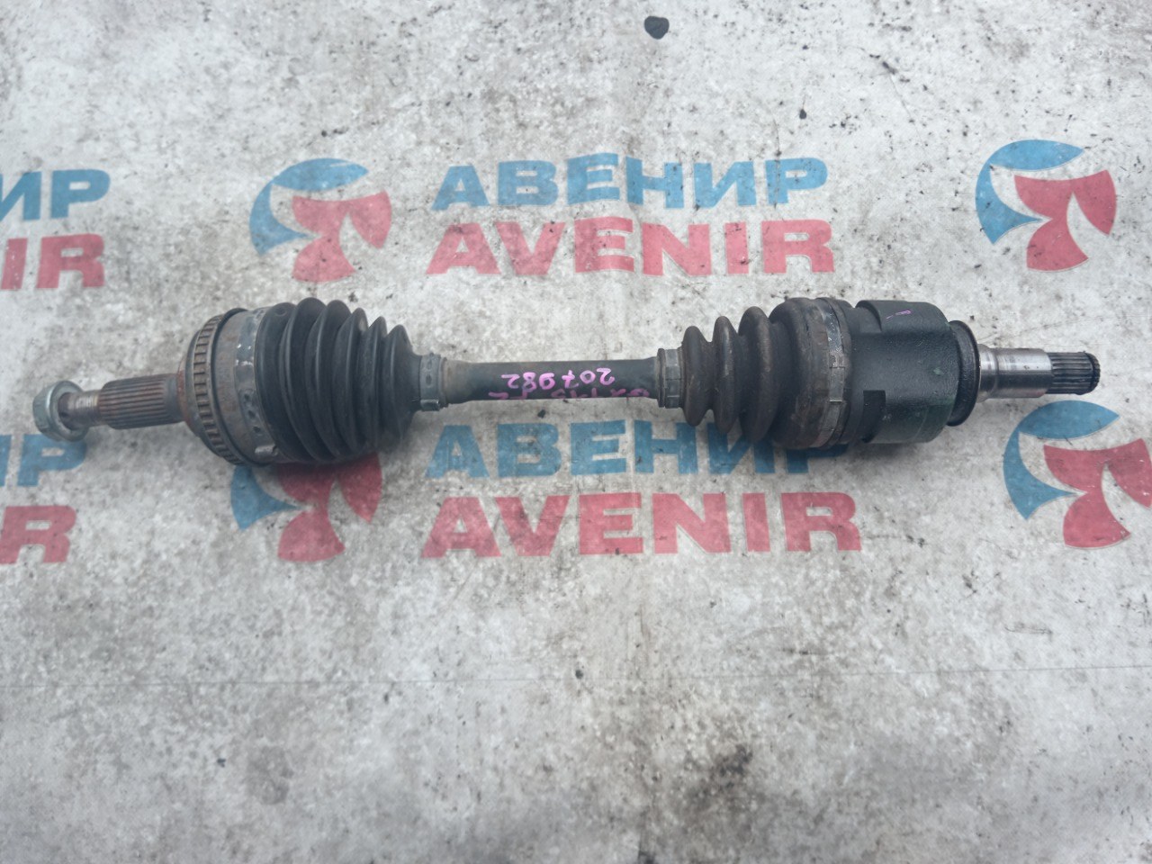 Привод TOYOTA ALTEZZA GITA GX105 1GFE передний левый (б/у)