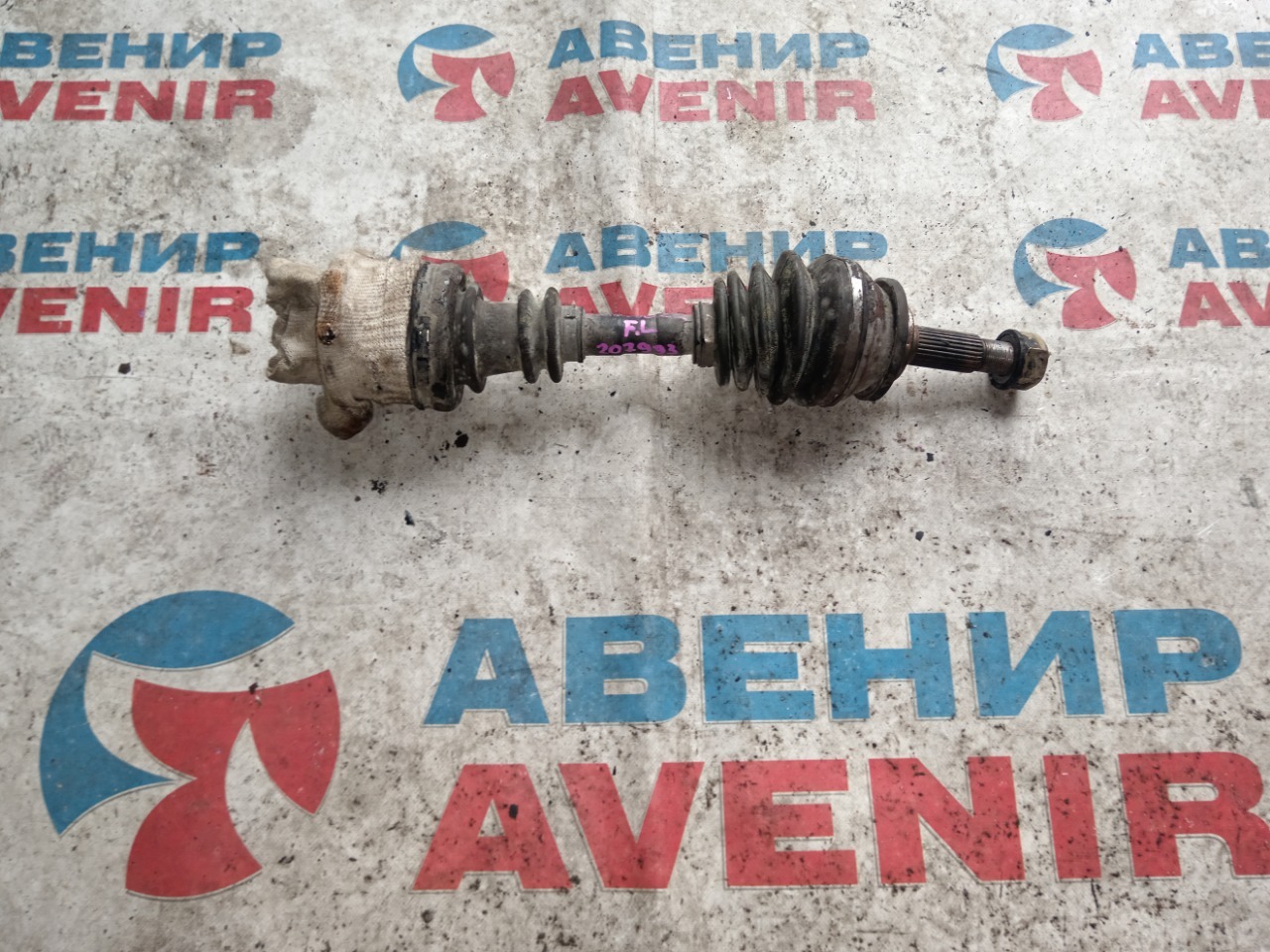 Привод NISSAN VANETTE VUJNC22 LD20 передний левый (б/у)