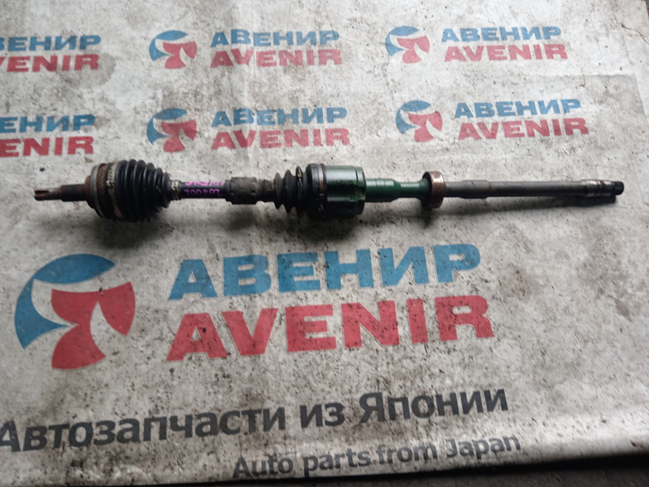 Привод LEXUS LS600H UVF45 2UR-FSE передний правый (б/у)