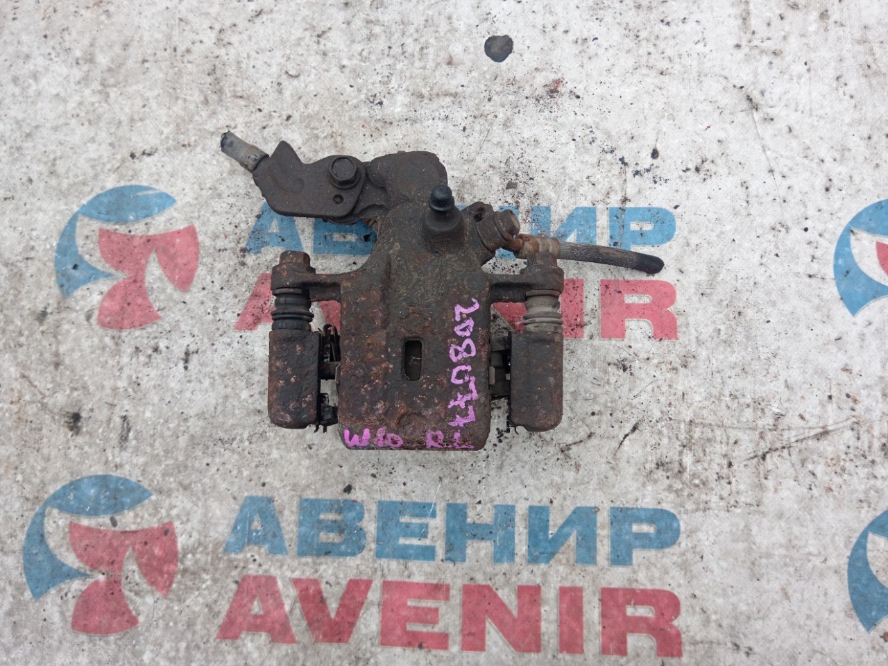 Суппорт NISSAN AVENIR W10 SR18 задний левый (б/у)