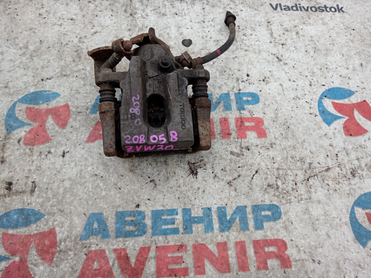 Суппорт TOYOTA PRIUS ZVW30 задний правый (б/у)