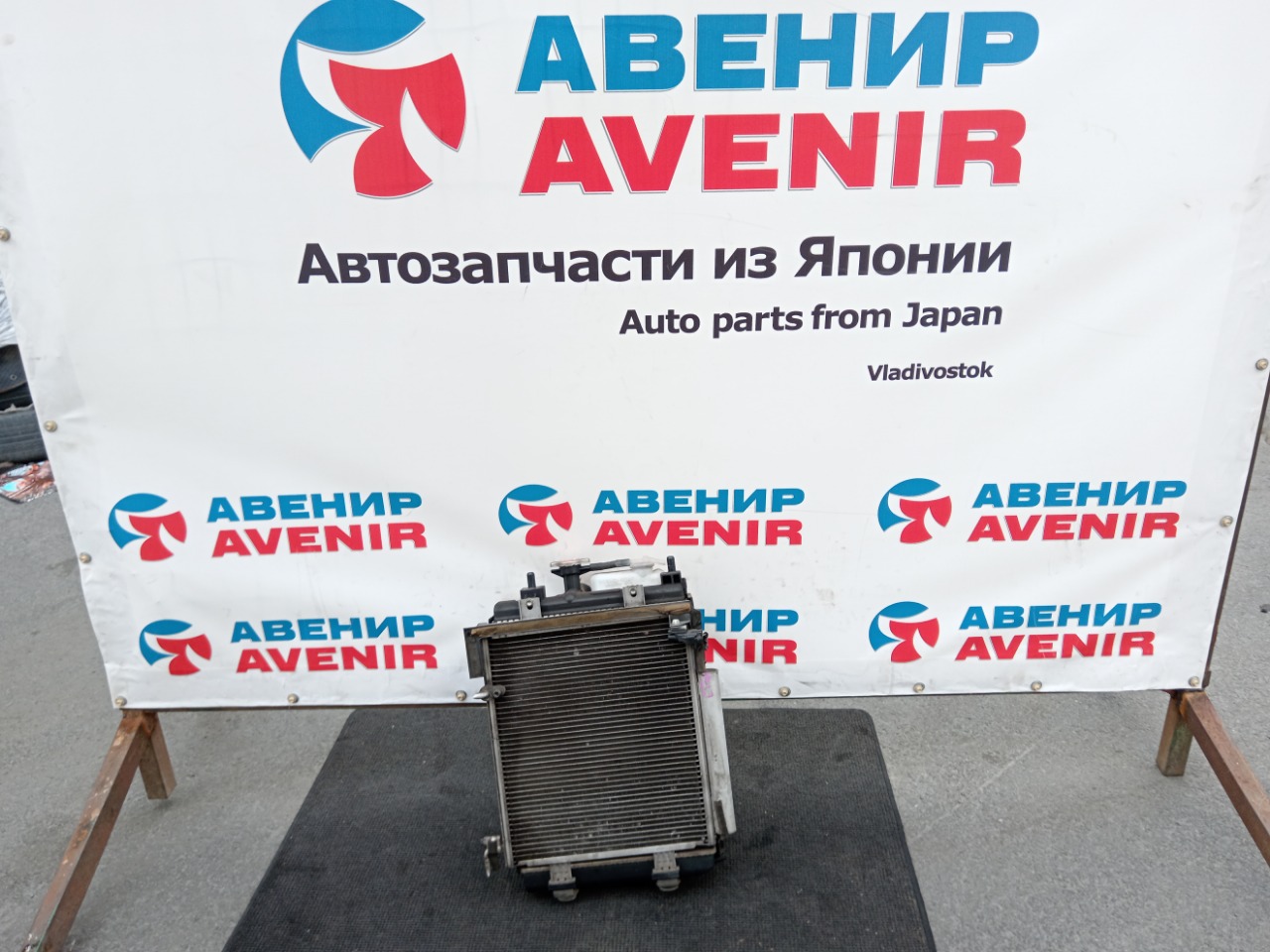 Радиатор DAIHATSU WAKE LA700S KF-VE (б/у)