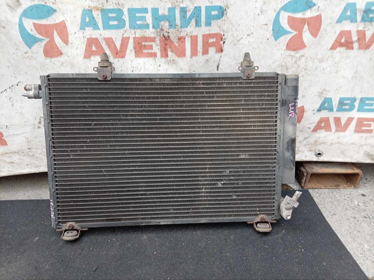 Радиатор кондиционера TOYOTA FUNCARGO NCP21 (б/у)