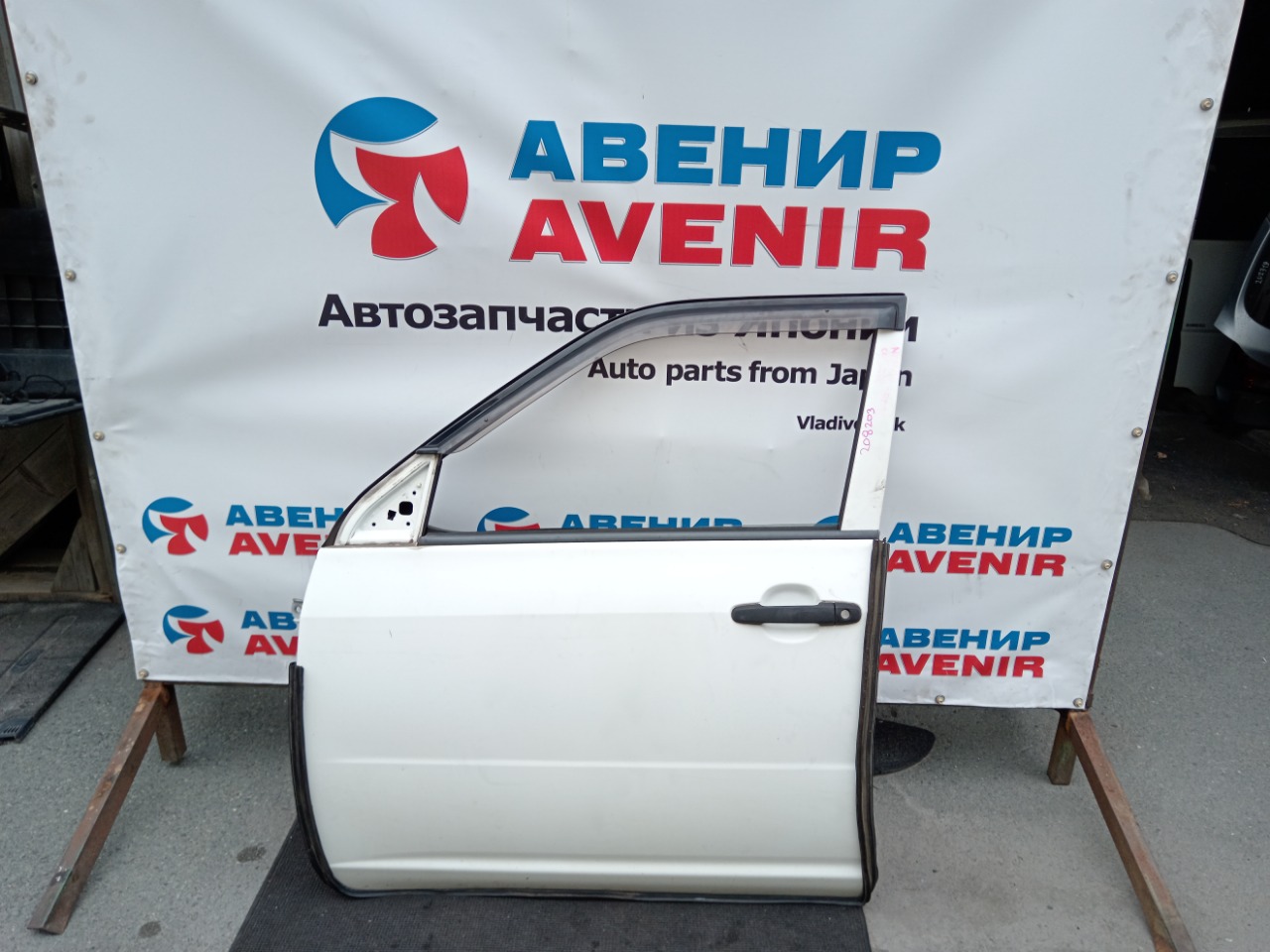 Дверь TOYOTA PROBOX NCP50V передняя левая (б/у)