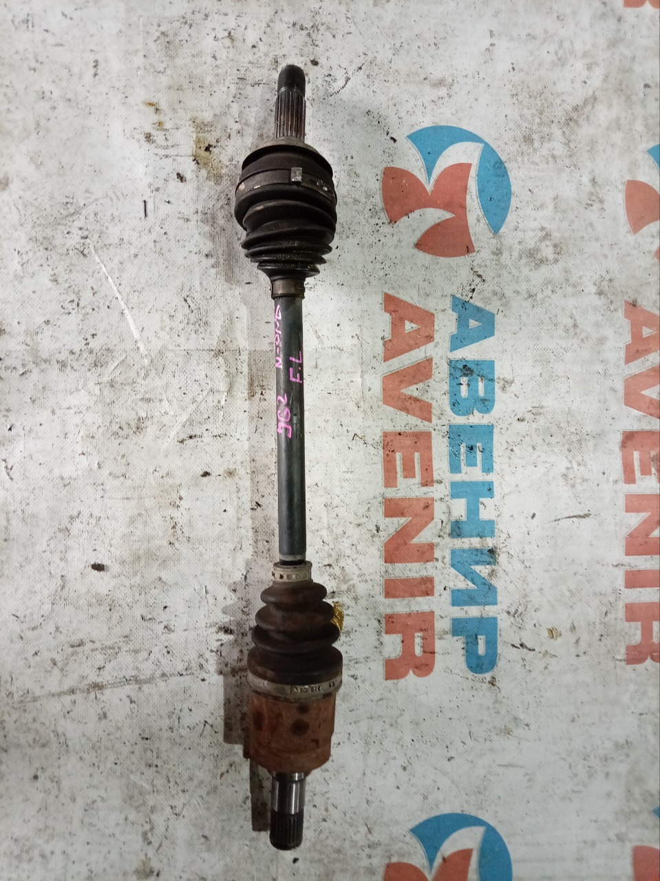 Привод HONDA N-BOX JG1 передний левый (б/у) Привод HONDA N-BOX JG1 передний левый (б/у)