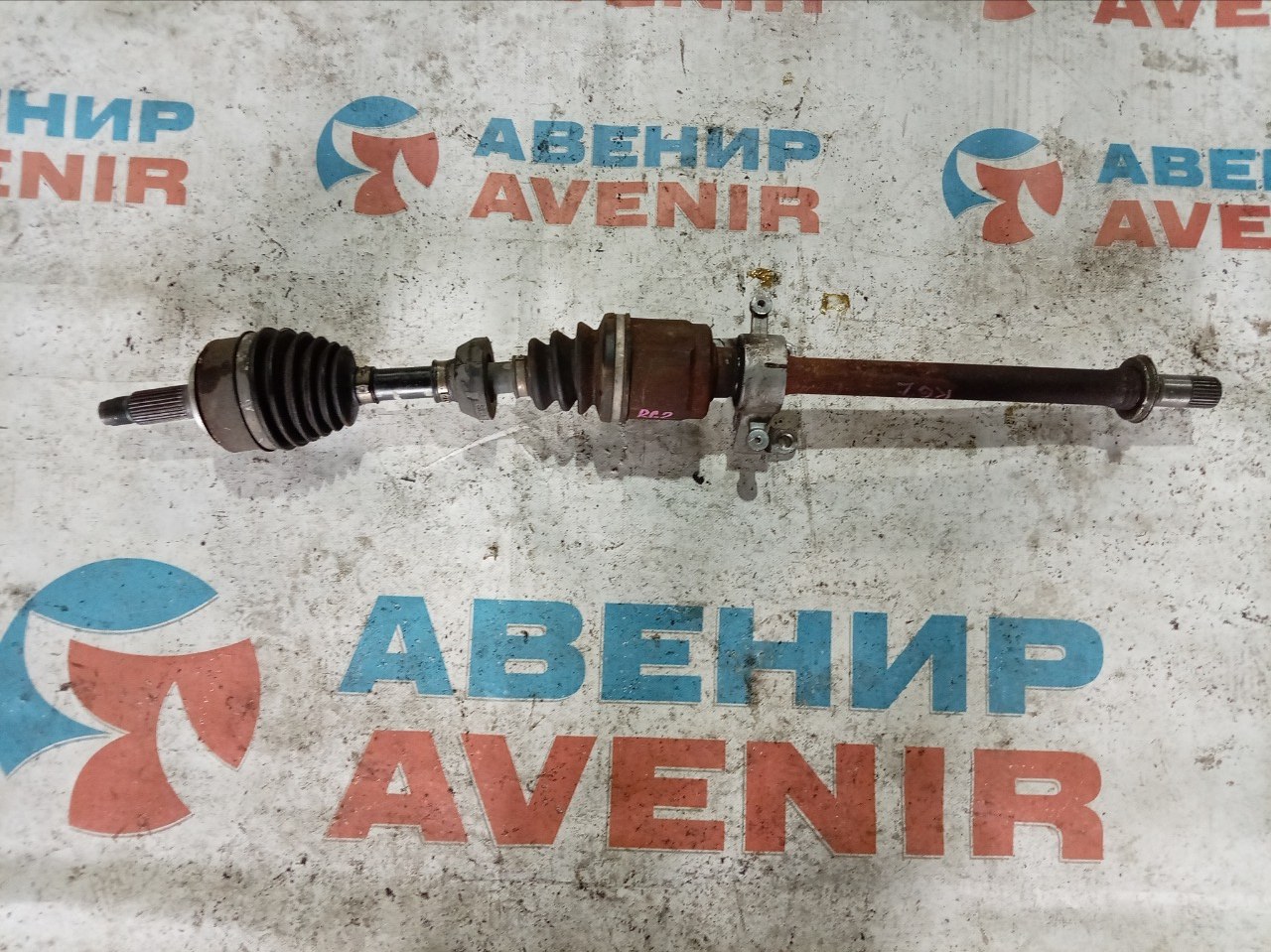 Привод HONDA STEPWGN RG2 передний левый (б/у)