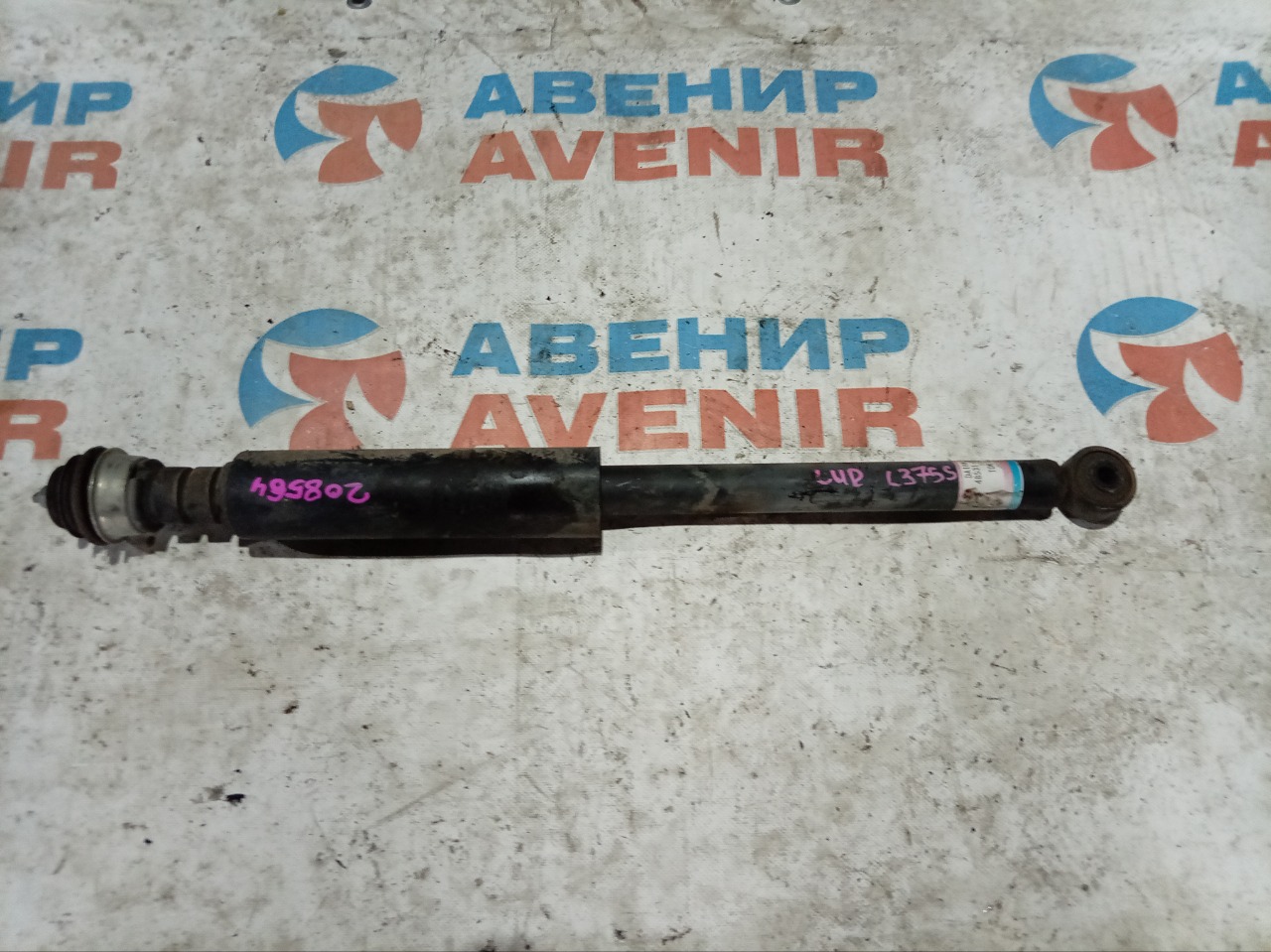 Амортизатор DAIHATSU TANTO L375S KF задний (б/у)