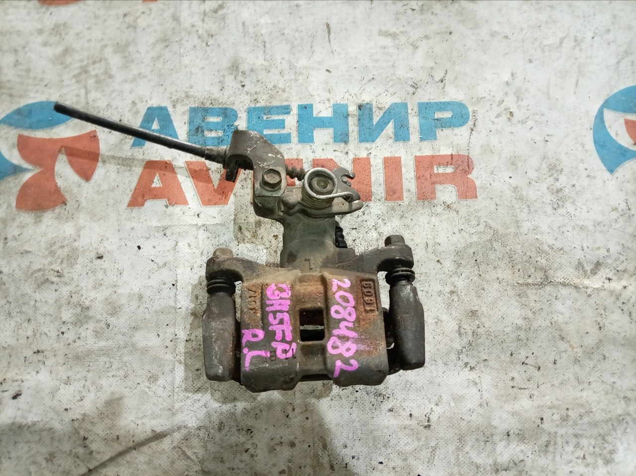 Суппорт MAZDA ATENZA GH5FW задний левый (б/у)