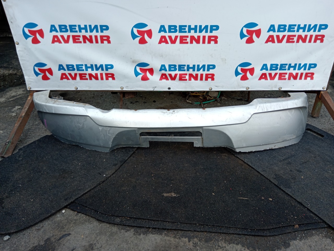 Губа MAZDA DEMIO DE3AS задняя (б/у) Губа MAZDA DEMIO DE3AS задняя (б/у)