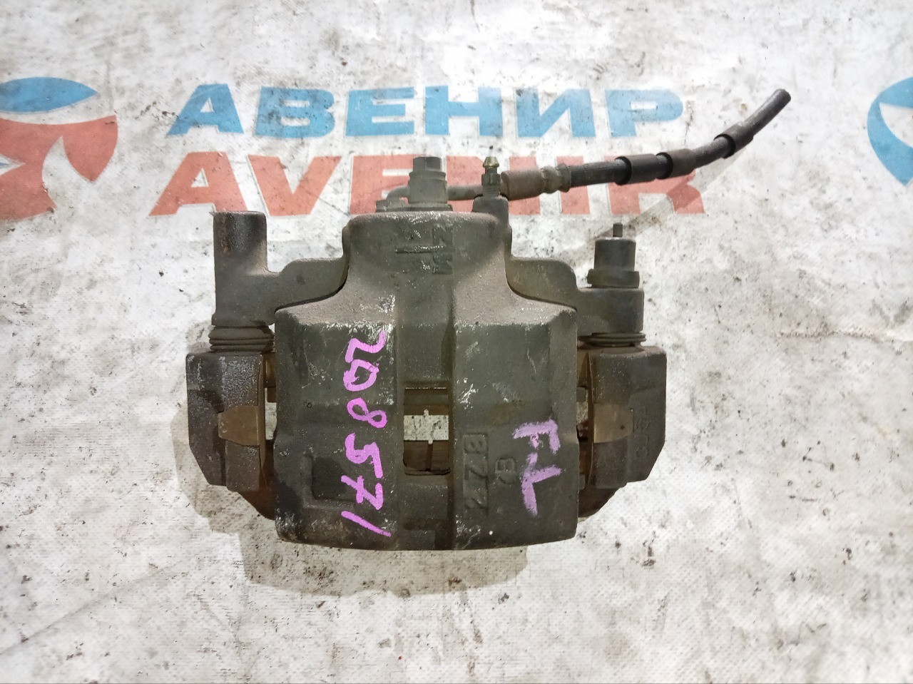 Суппорт MAZDA ATENZA GYEW L3 передний левый (б/у) Суппорт MAZDA ATENZA GYEW L3 передний левый (б/у)