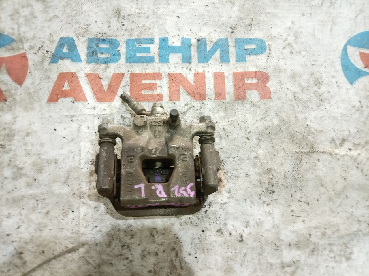 Суппорт NISSAN TEANA J32 задний левый (б/у) Суппорт NISSAN TEANA J32 задний левый (б/у)