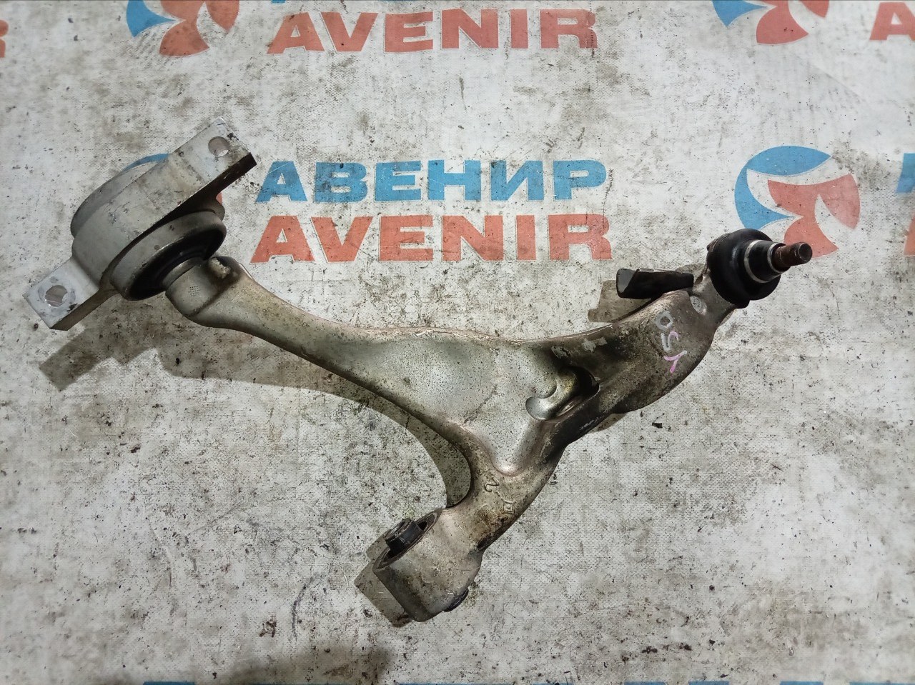 Рычаг NISSAN FUGA Y50 VK35DE передний правый (б/у) Рычаг NISSAN FUGA Y50 VK35DE передний правый (б/у)