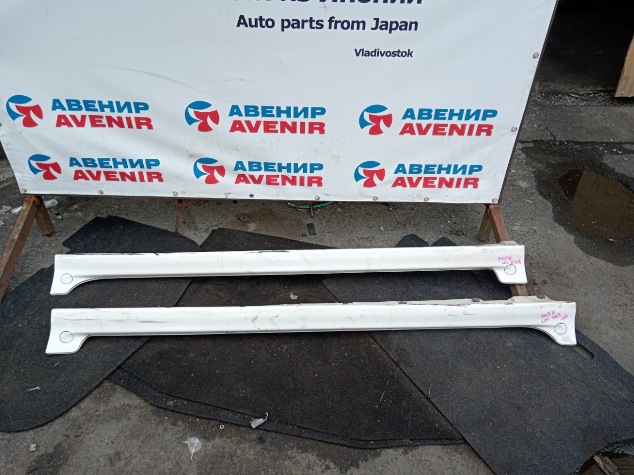 Порог TOYOTA BB NCP30 левый (б/у)