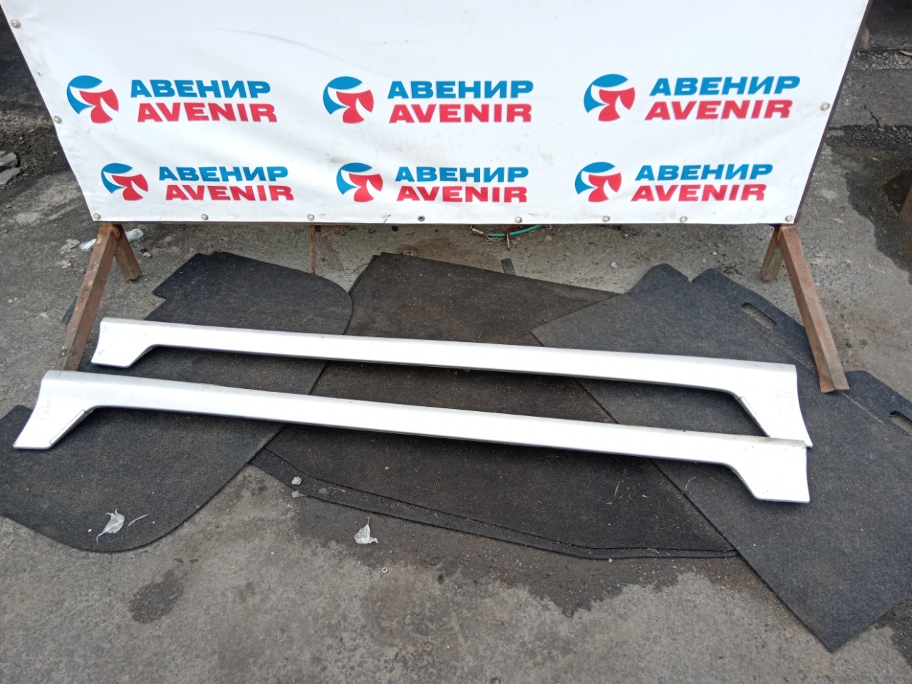 Порог MAZDA DEMIO DE3FS левый (б/у) Порог MAZDA DEMIO DE3FS левый (б/у)