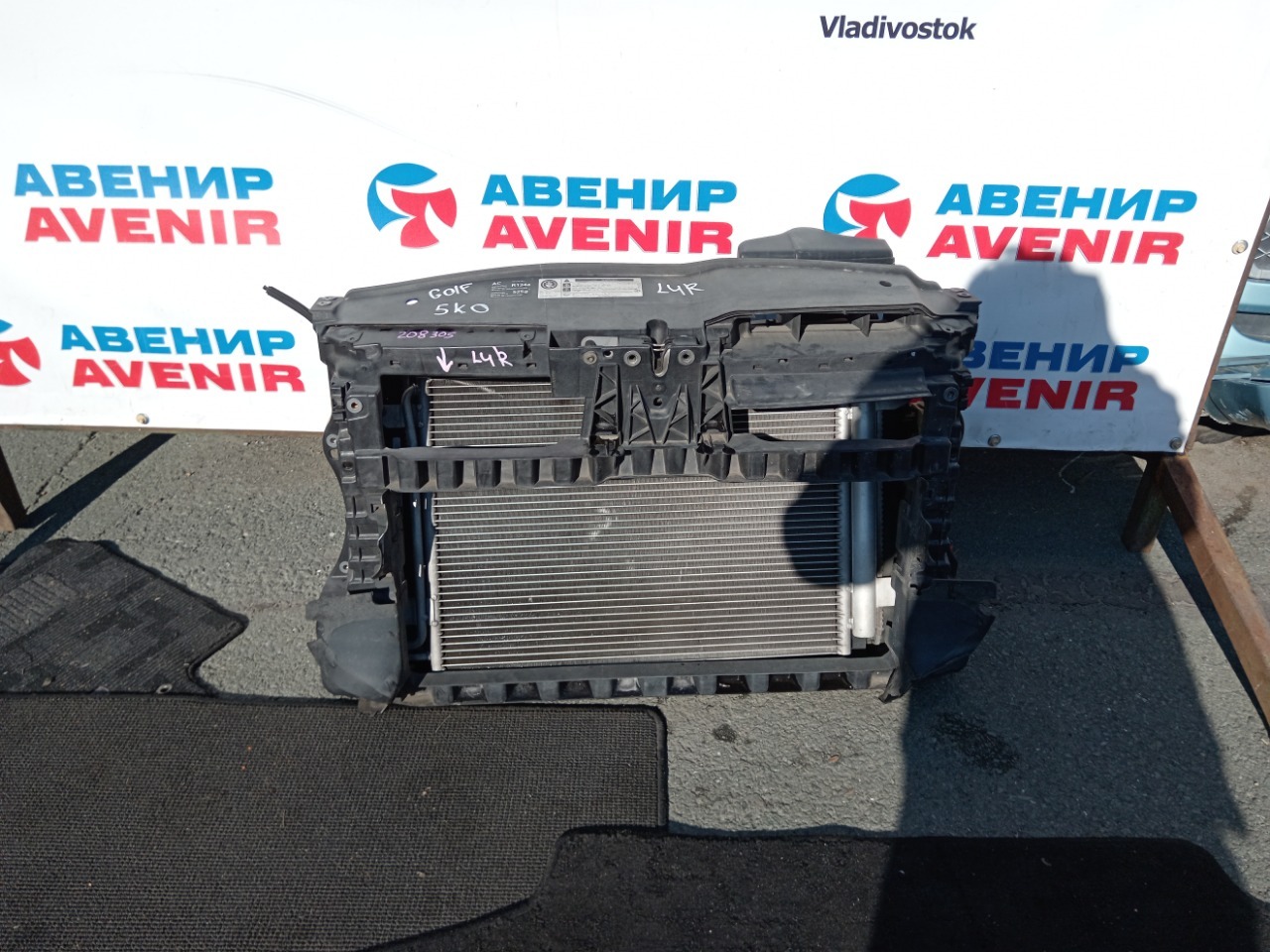 Телевизор VOLKSWAGEN GOLF 5K0 (б/у)