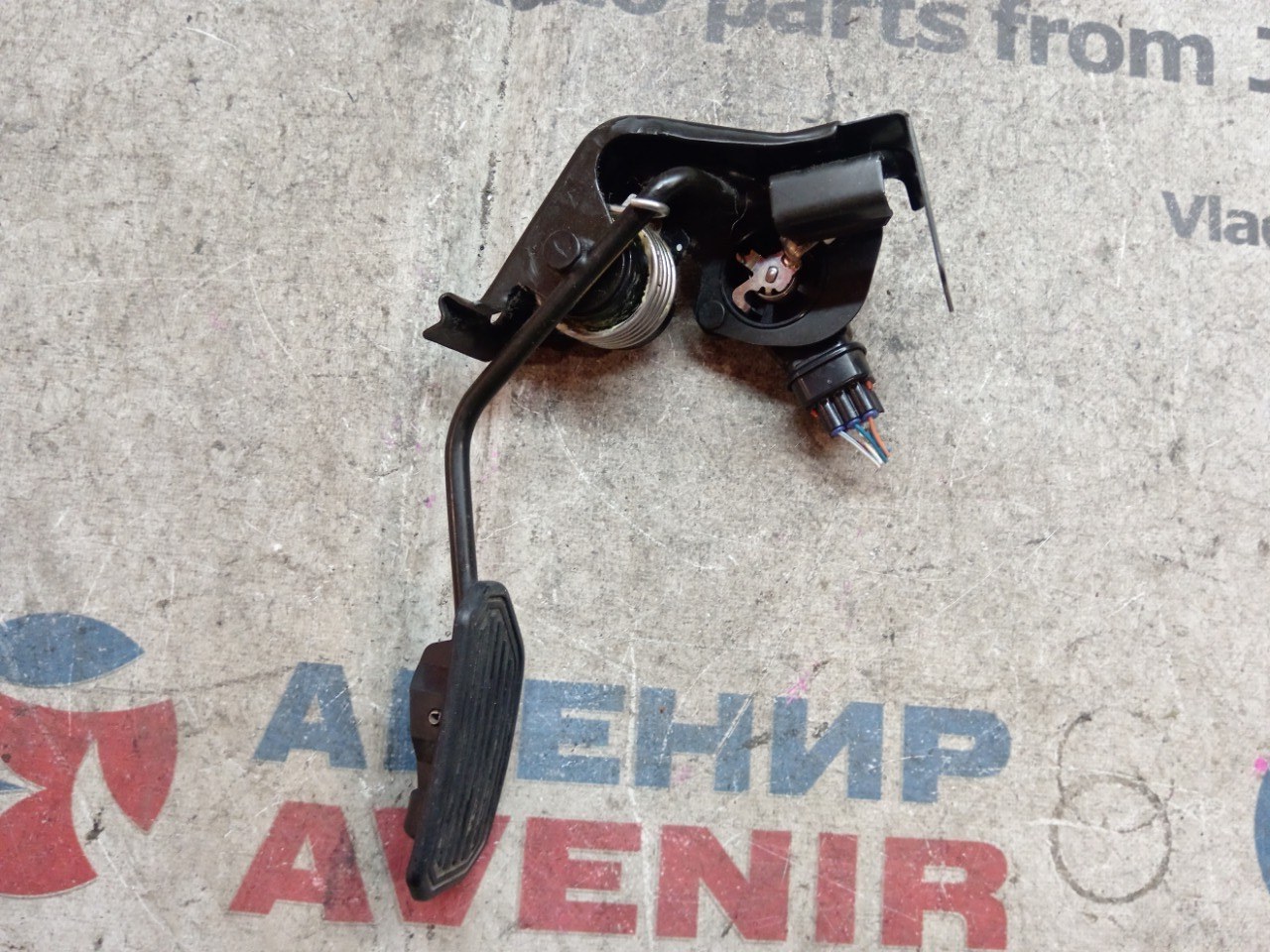 Педаль газа TOYOTA ALPHARD ATH10W 2AZ-FXE (б/у)
