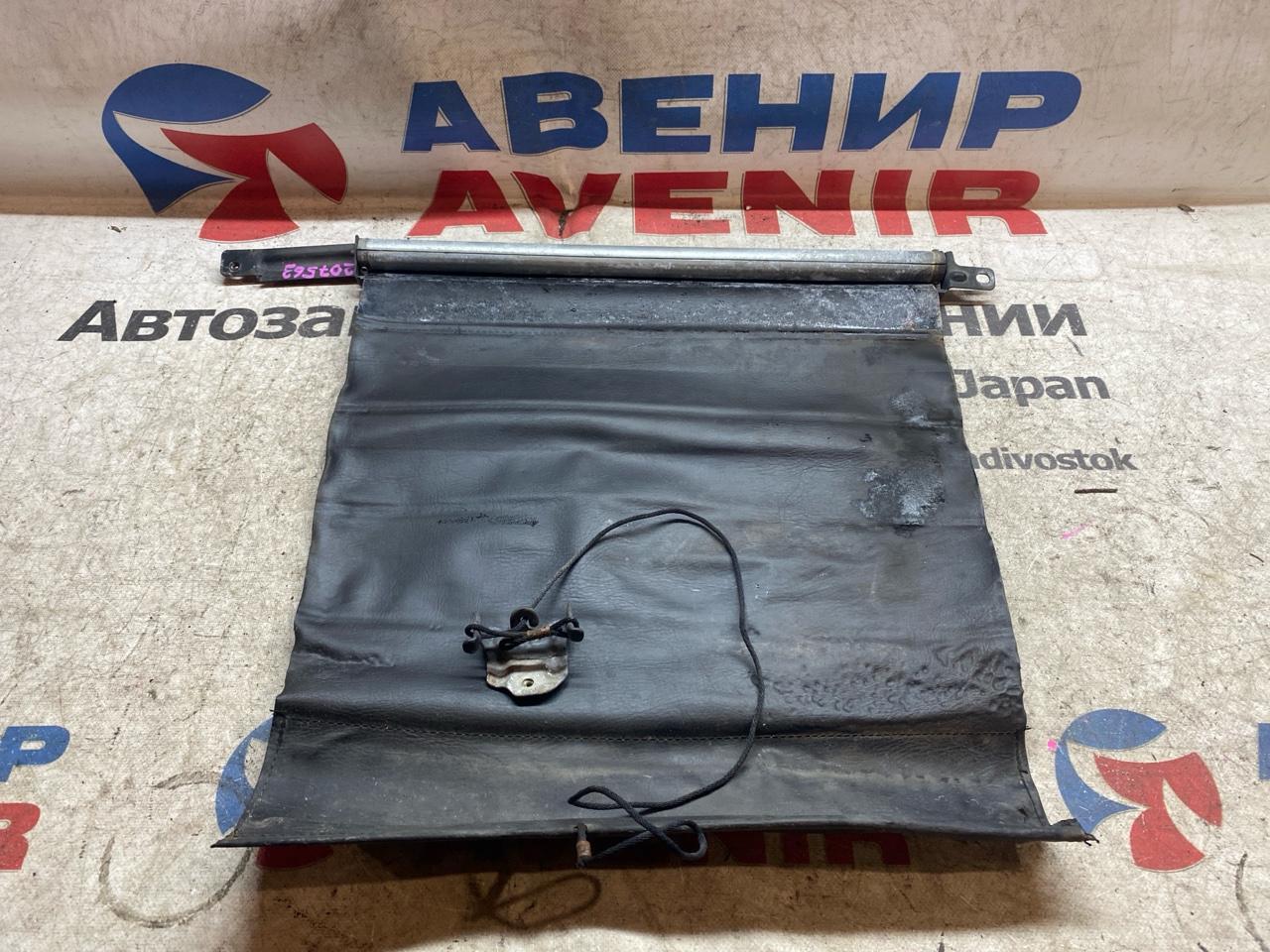 Шторка радиатора TOYOTA HIACE REGIUS KCH46 1KZ-TE (б/у) Шторка радиатора TOYOTA HIACE REGIUS KCH46 1KZ-TE (б/у)