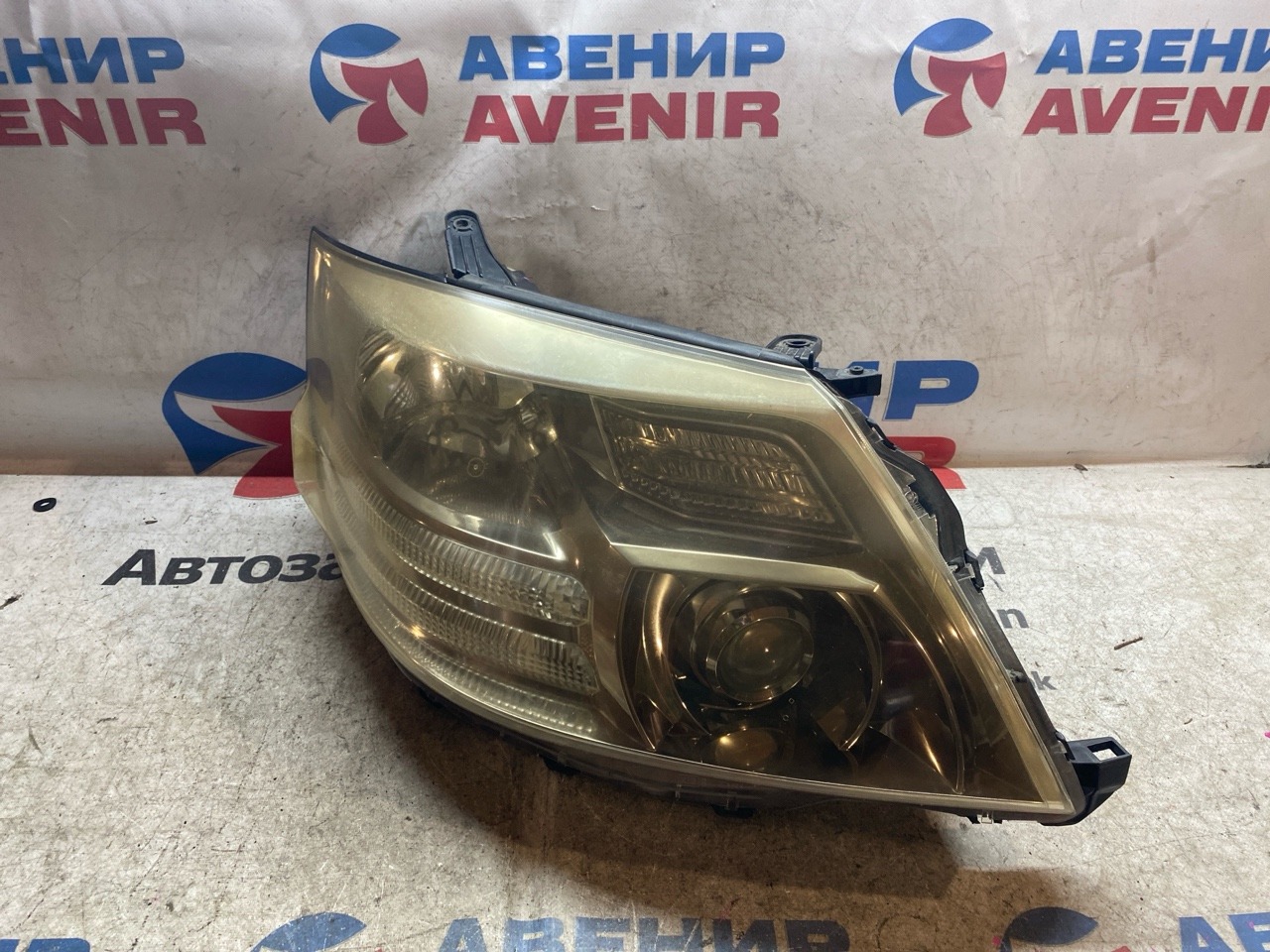 Фара TOYOTA ALPHARD ANH15 передняя правая (б/у)