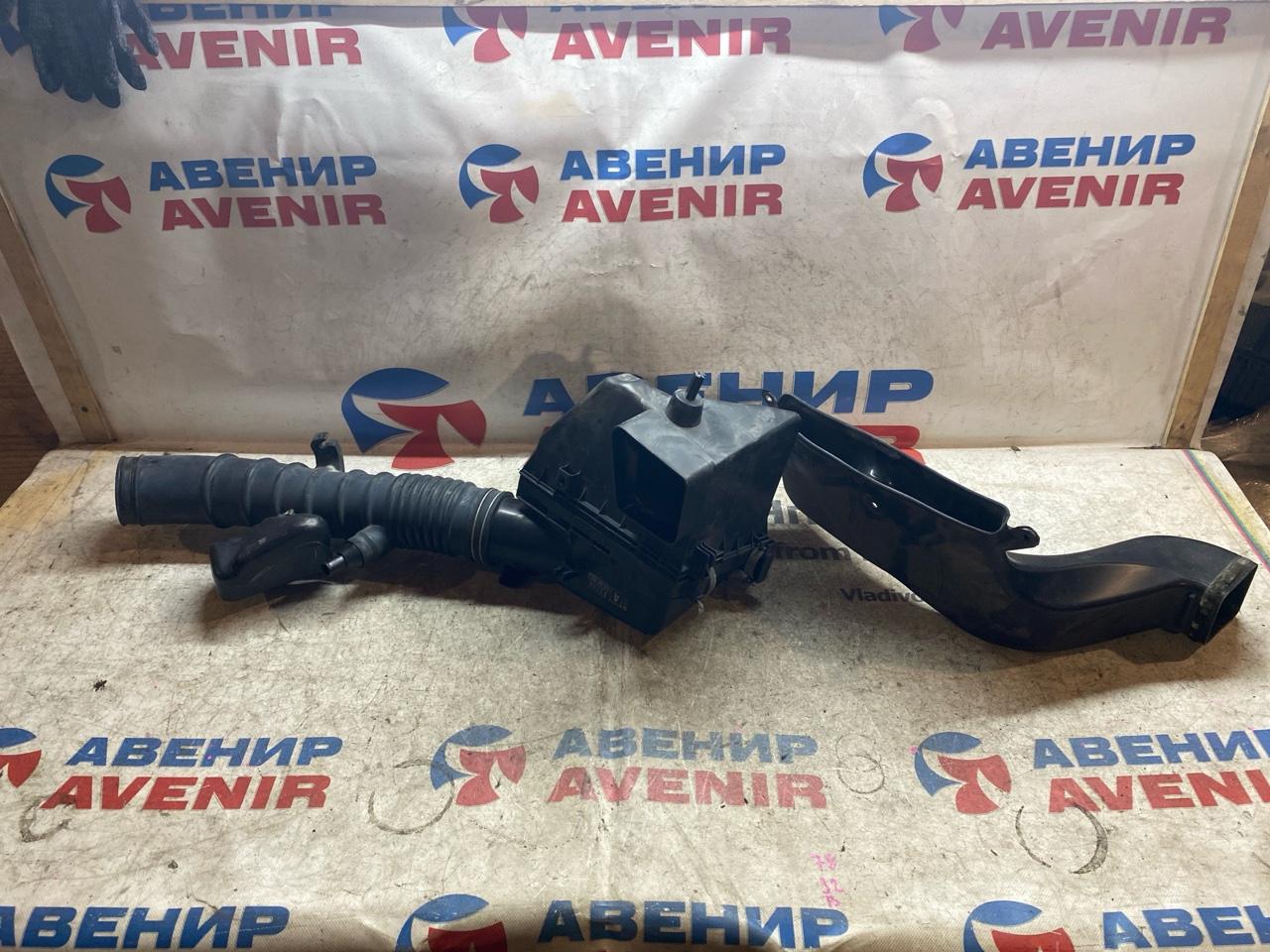 Корпус воздушного фильтра TOYOTA CROWN GRS203 (б/у)