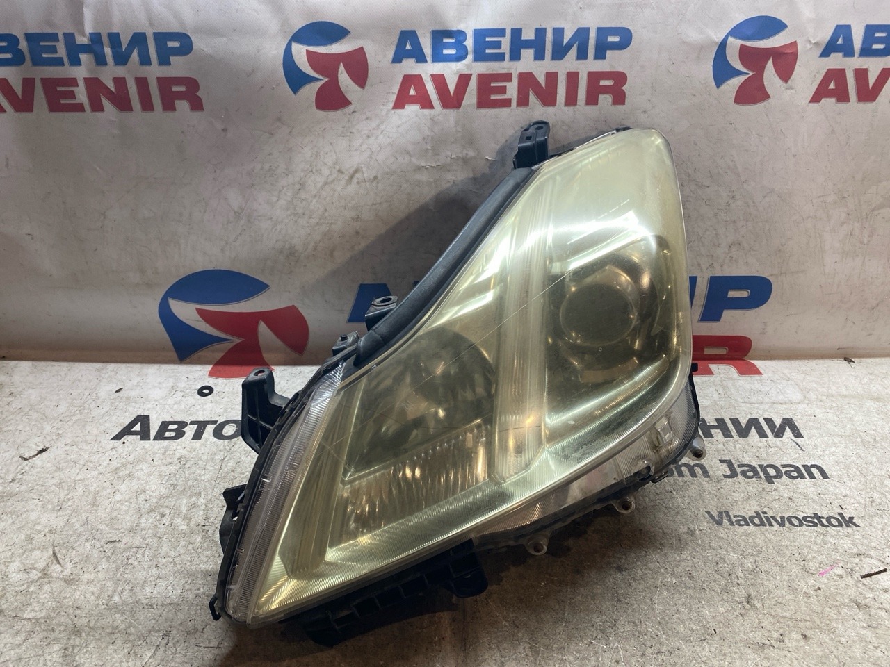 Фара TOYOTA CROWN GRS200 передняя левая (б/у)