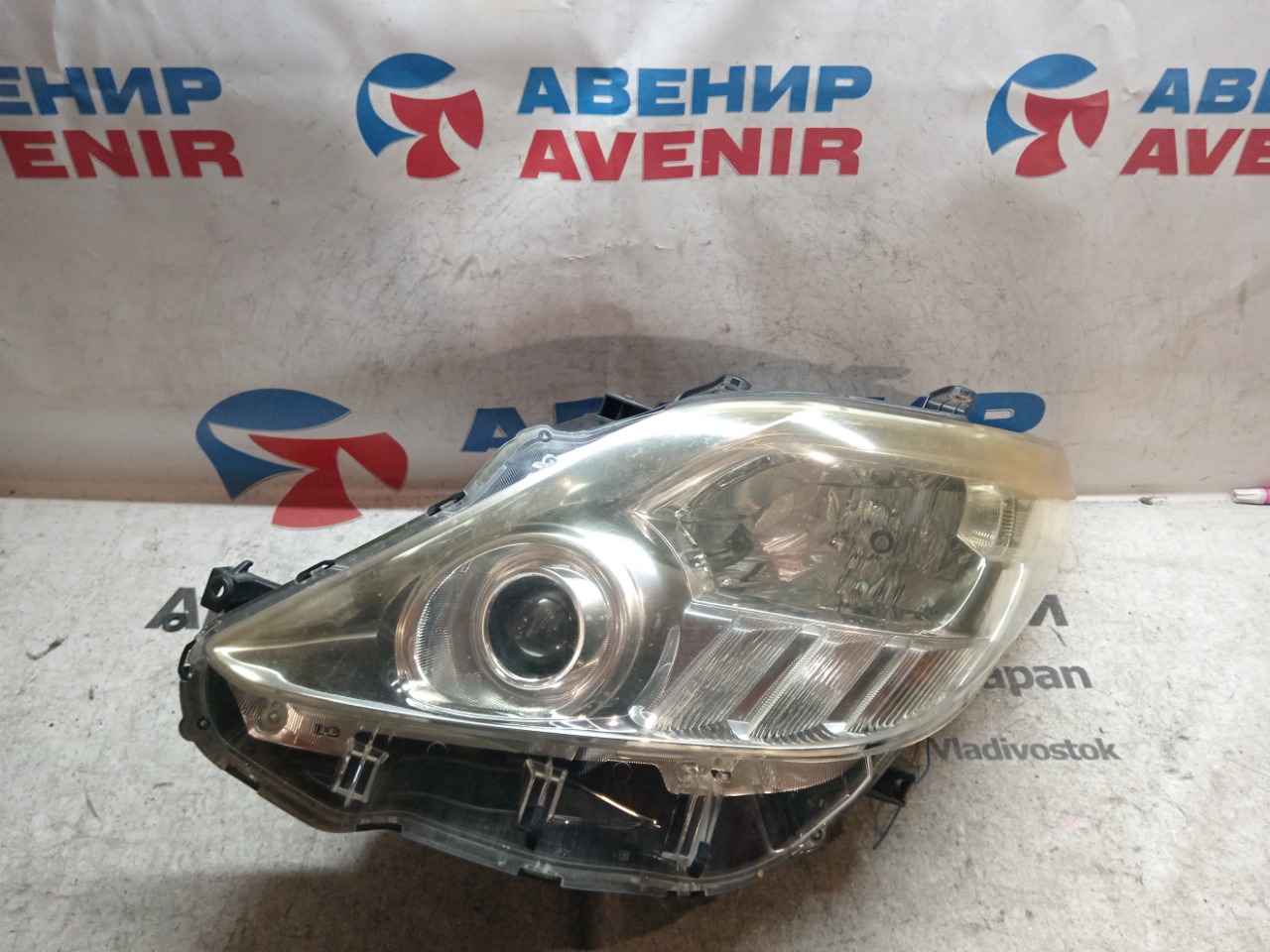 Фара TOYOTA ALPHARD GGH25 передняя левая (б/у)
