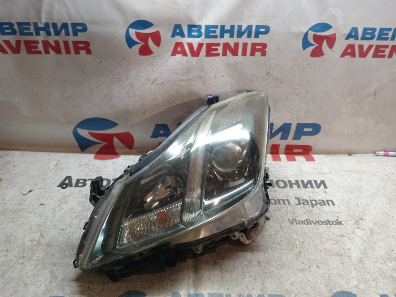 Фара TOYOTA CROWN GRS200 передняя левая (б/у)