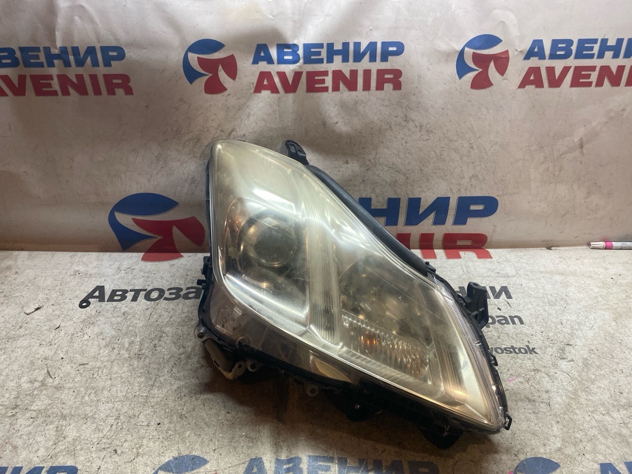 Фара TOYOTA CROWN GRS200 передняя правая (б/у)