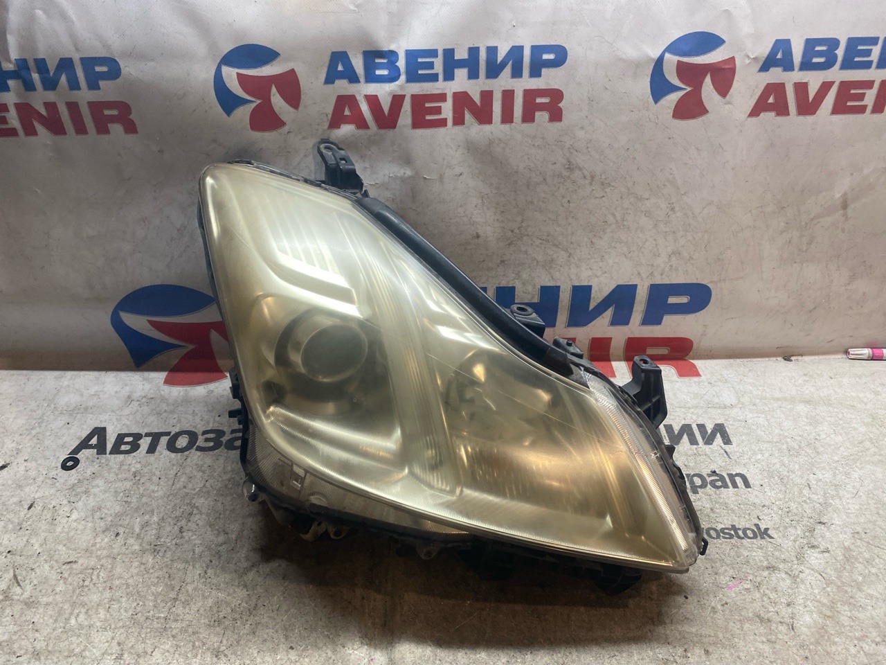 Фара TOYOTA CROWN GRS200 передняя правая (б/у)