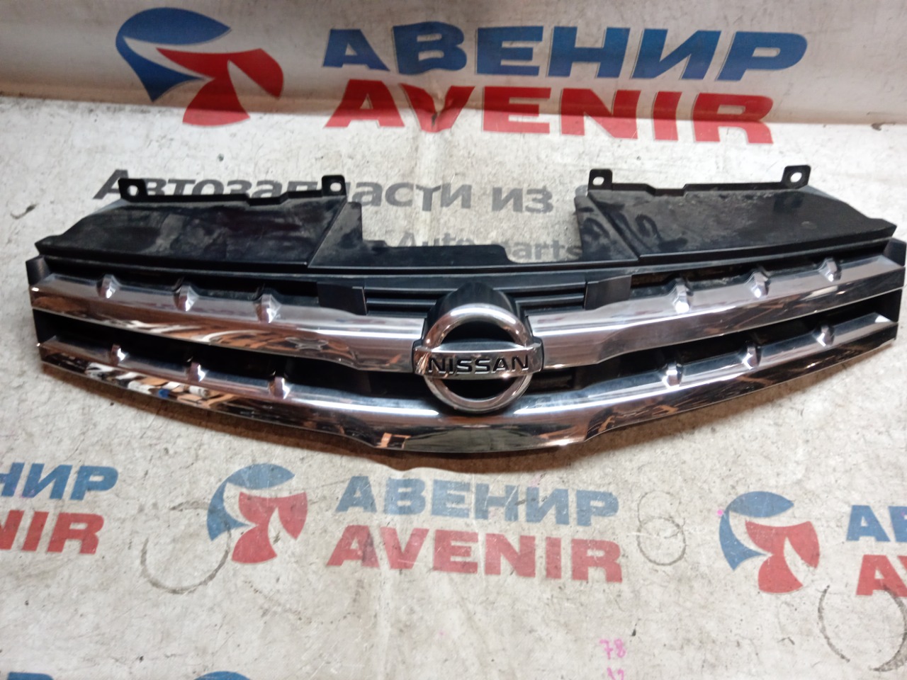 Решетка NISSAN LAFESTA B30 (б/у)