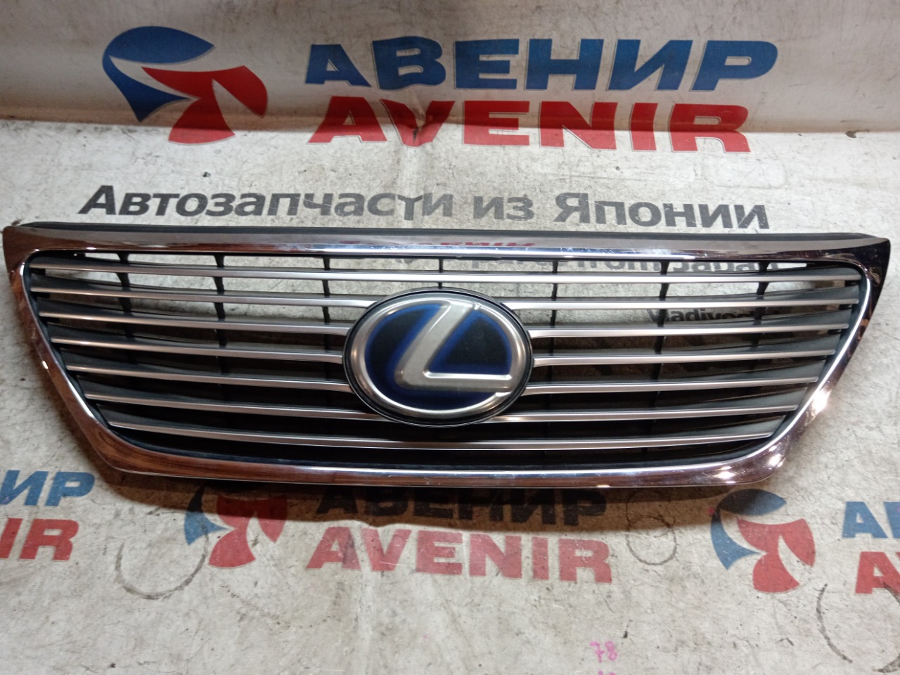 Решетка LEXUS LS600H UVF45 (б/у)