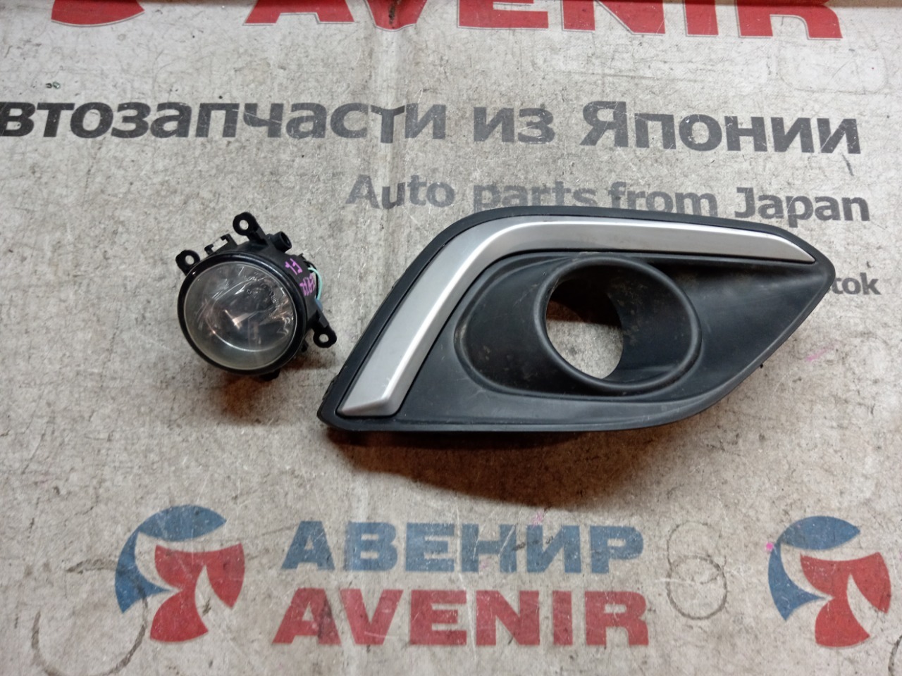 Туманка SUZUKI SWIFT ZC72S передняя левая (б/у)