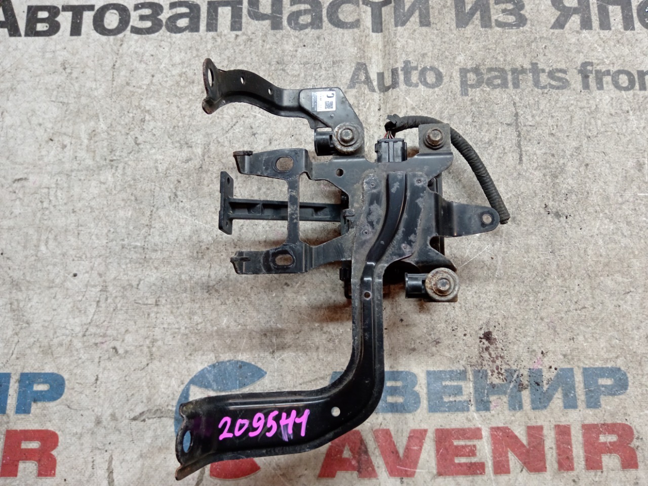 Радар-детектор TOYOTA PRIUS ZVW30 2ZR-FXE (б/у)