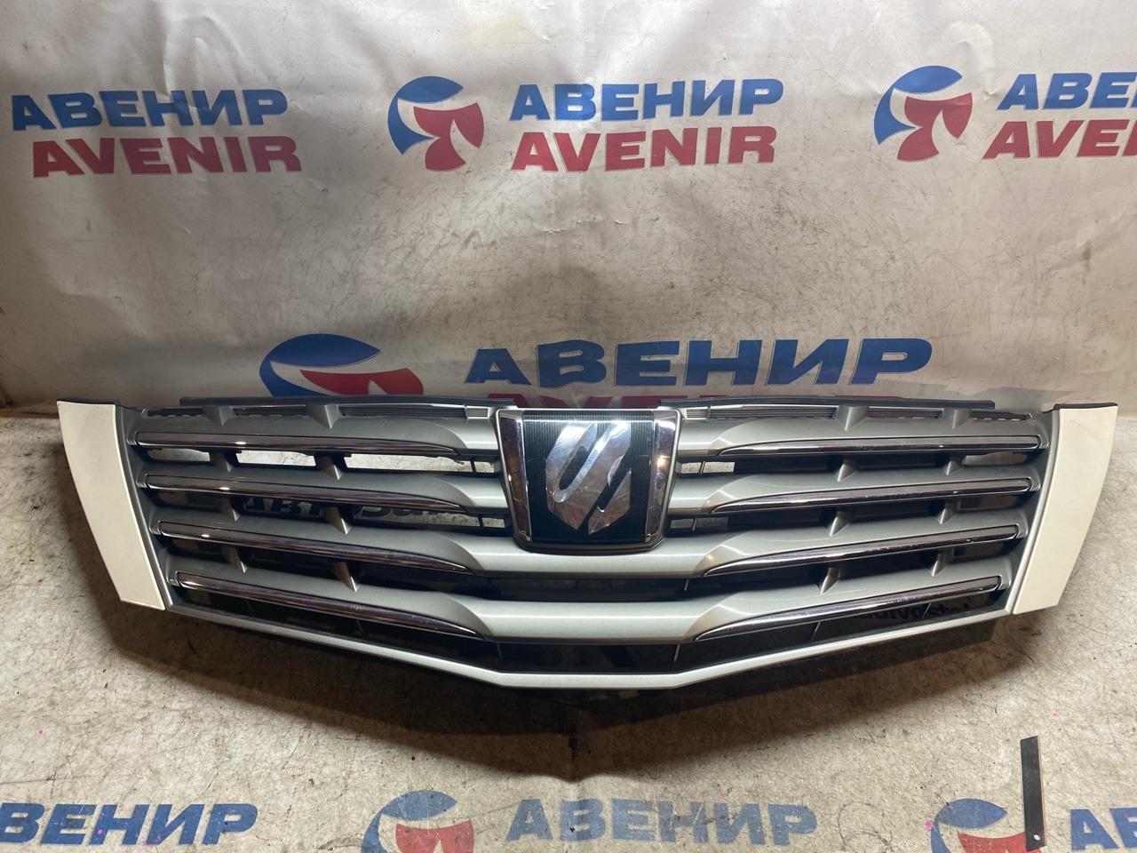 Решетка TOYOTA ALPHARD ANH20W (б/у)