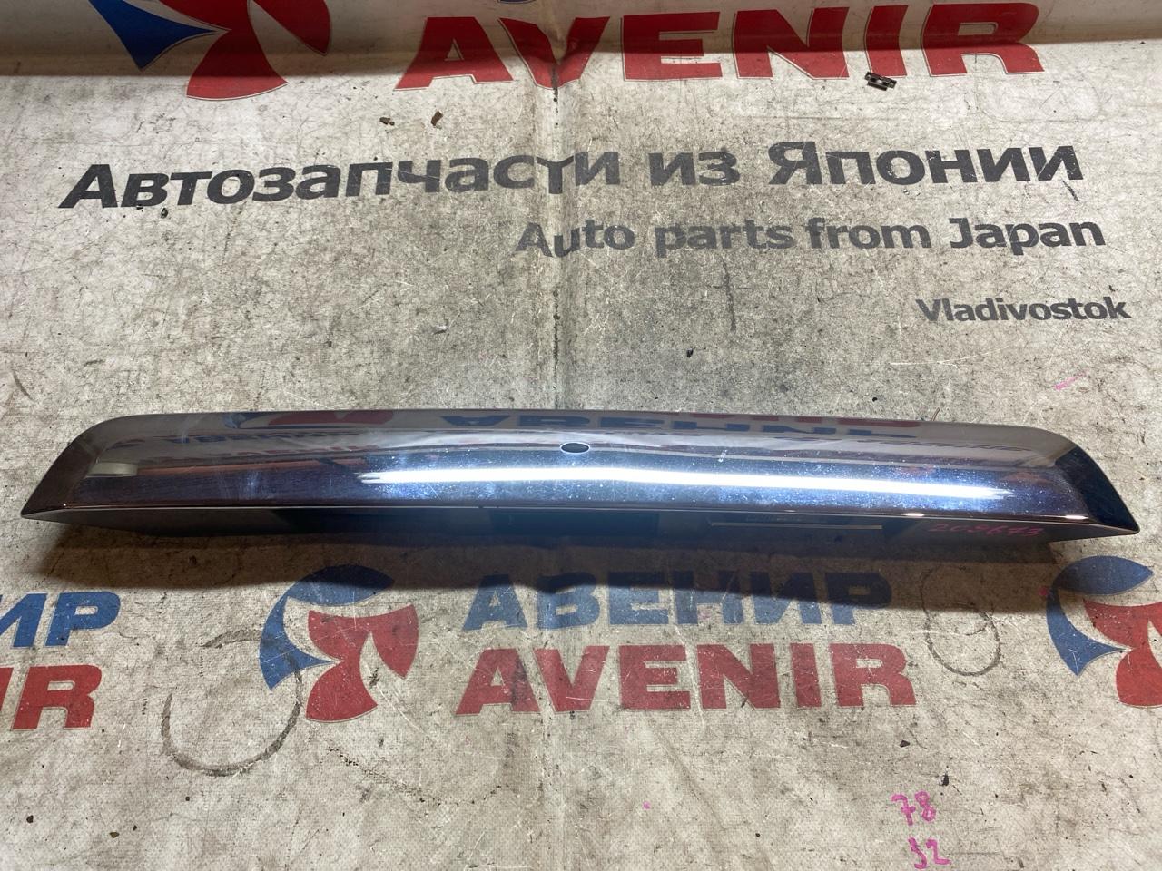 Накладка 5-й двери NISSAN X-TRAIL TNT31 (б/у)