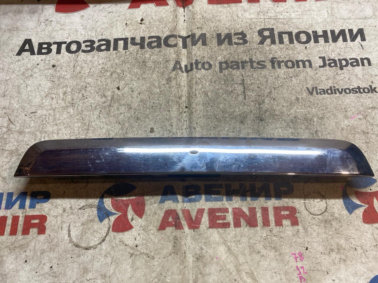 Накладка 5-й двери NISSAN X-TRAIL TNT31 (б/у)