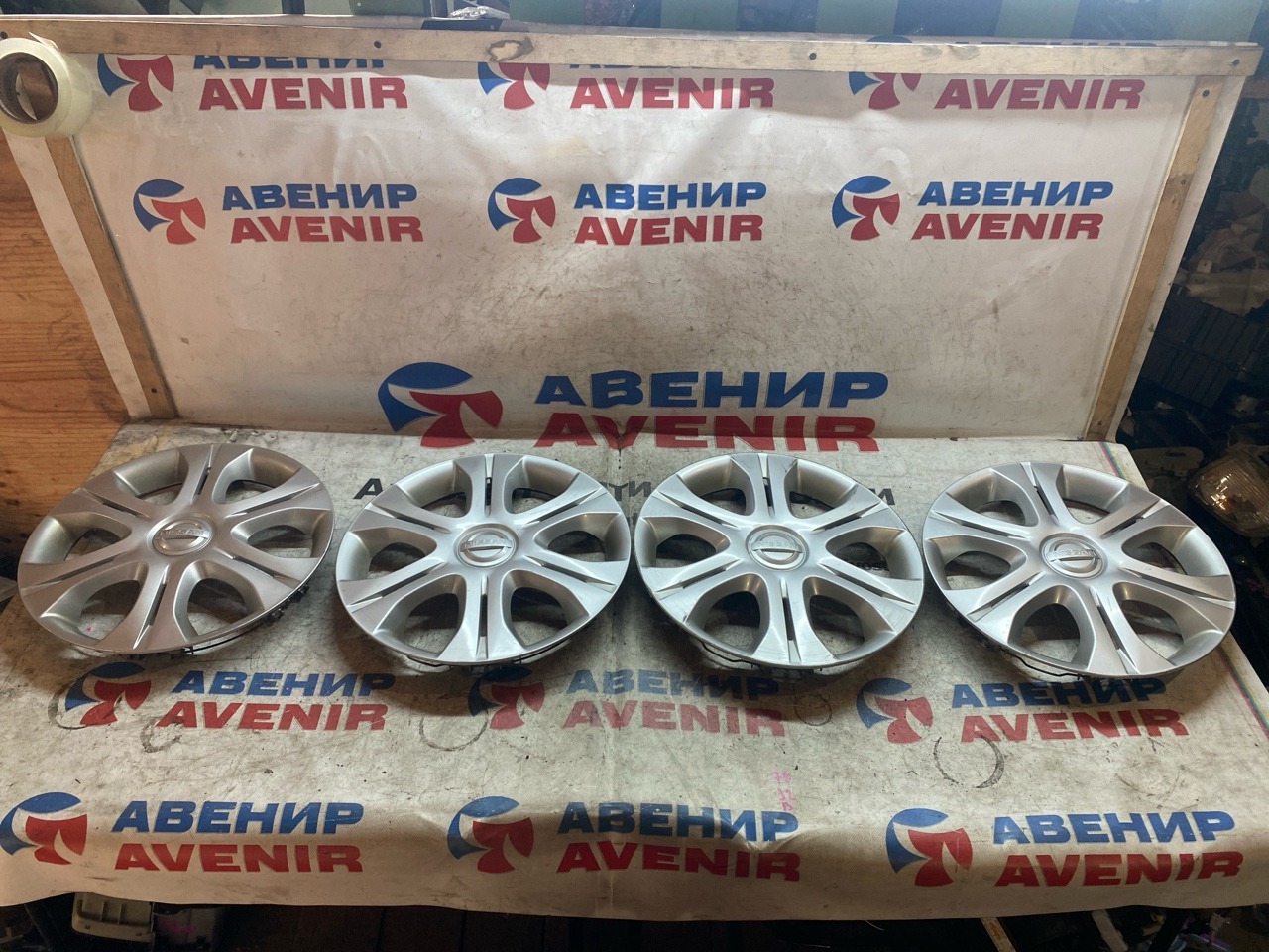 Колпаки на колеса NISSAN NOTE E12 (б/у)