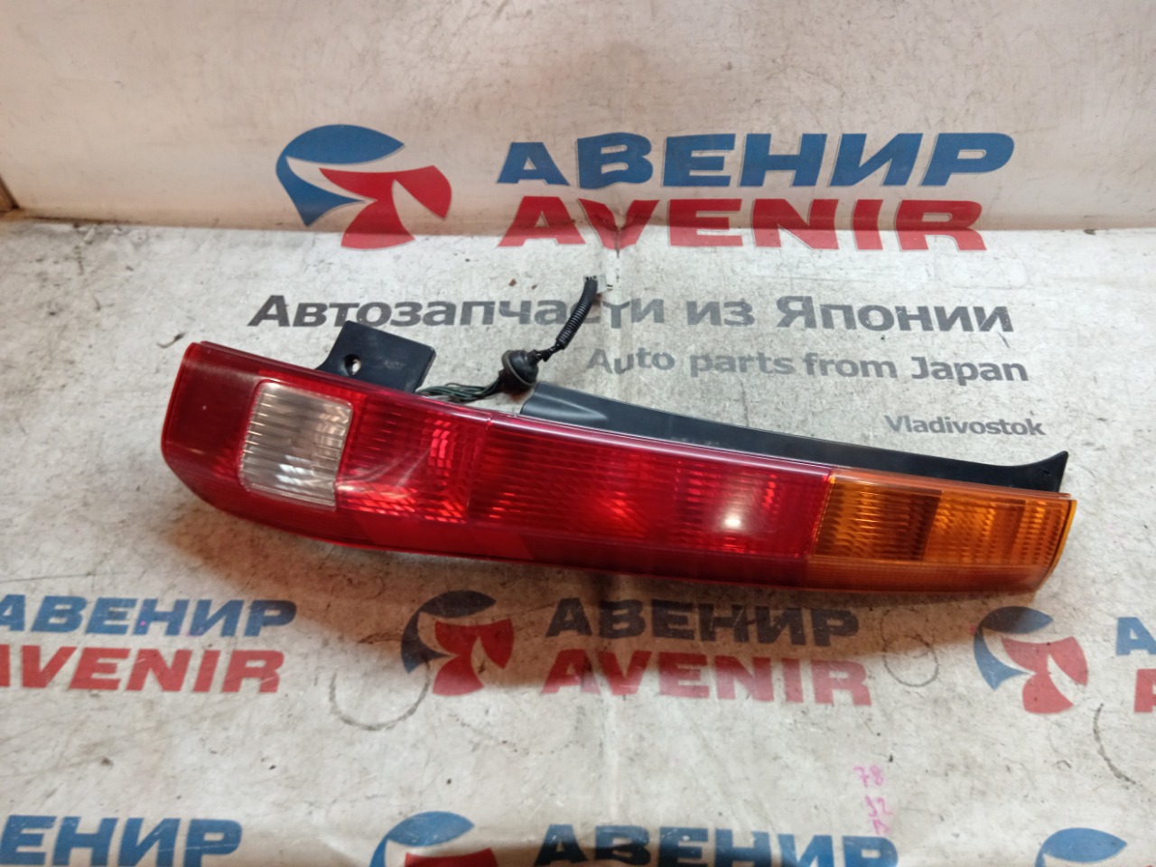 Стоп-сигнал HONDA CR-V RD4 задний правый (б/у)