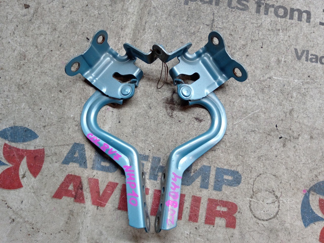 Петля капота TOYOTA AQUA NHP10 (б/у)